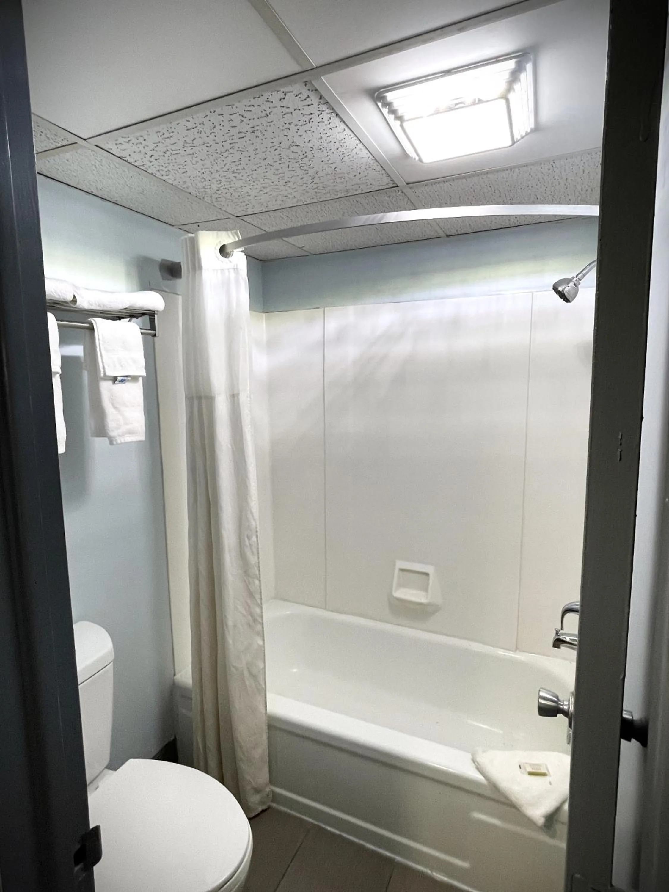 Toilet in Days Inn by Wyndham Salina South