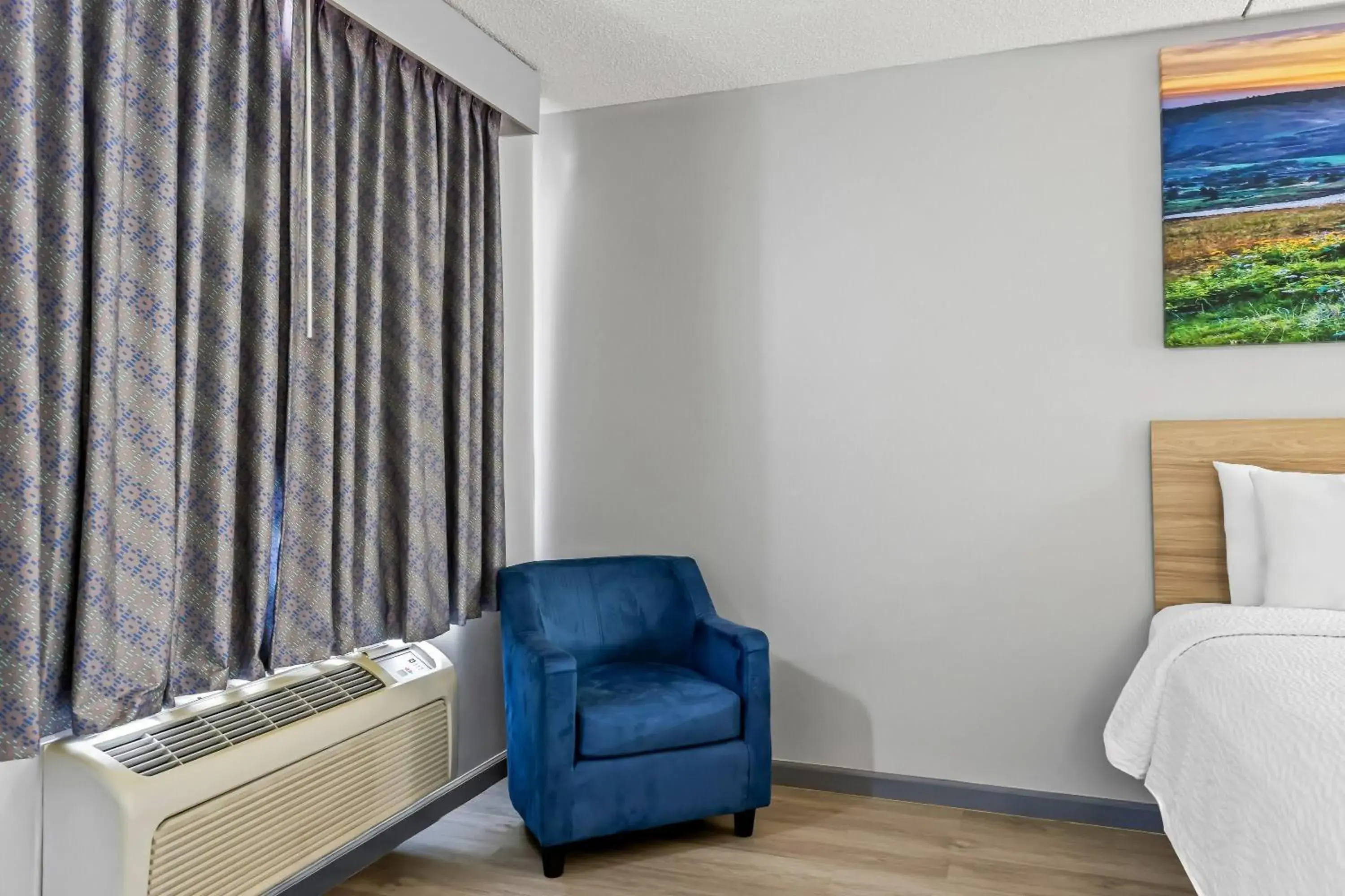 Bed in Days Inn by Wyndham Salina South Bed in Days Inn by Wyndham Salina South