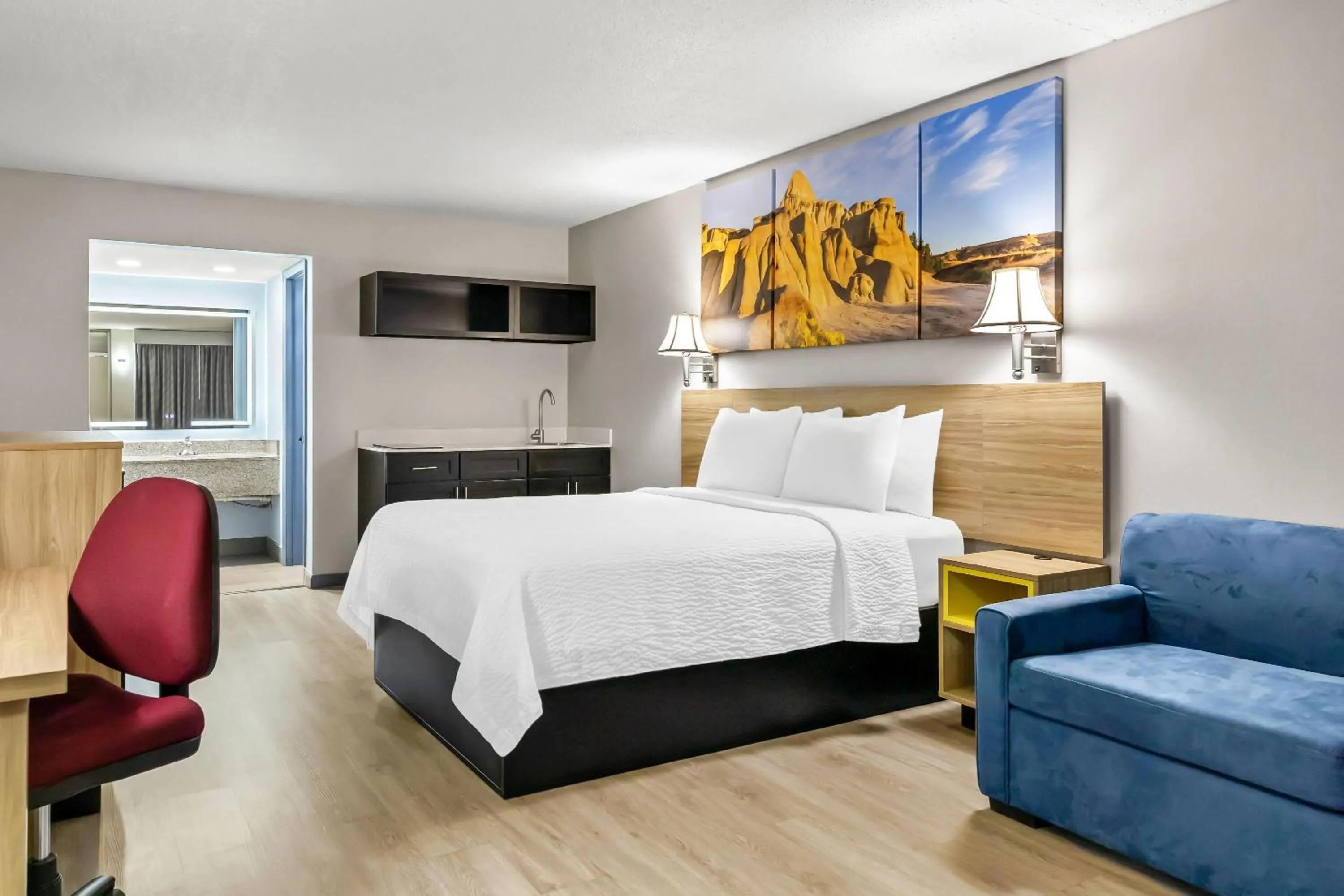 Bed in Days Inn by Wyndham Salina South