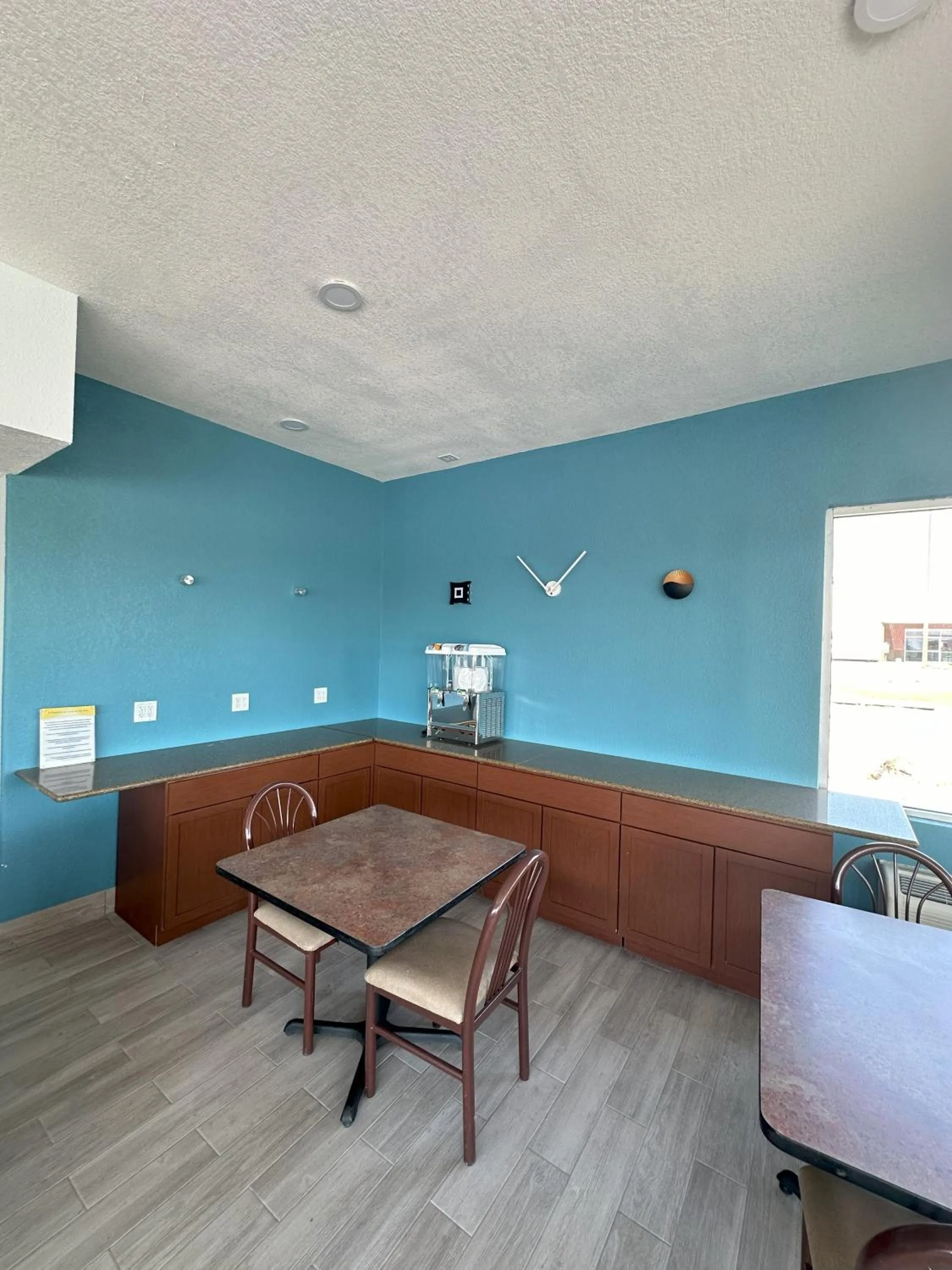 Breakfast in Days Inn by Wyndham Salina South