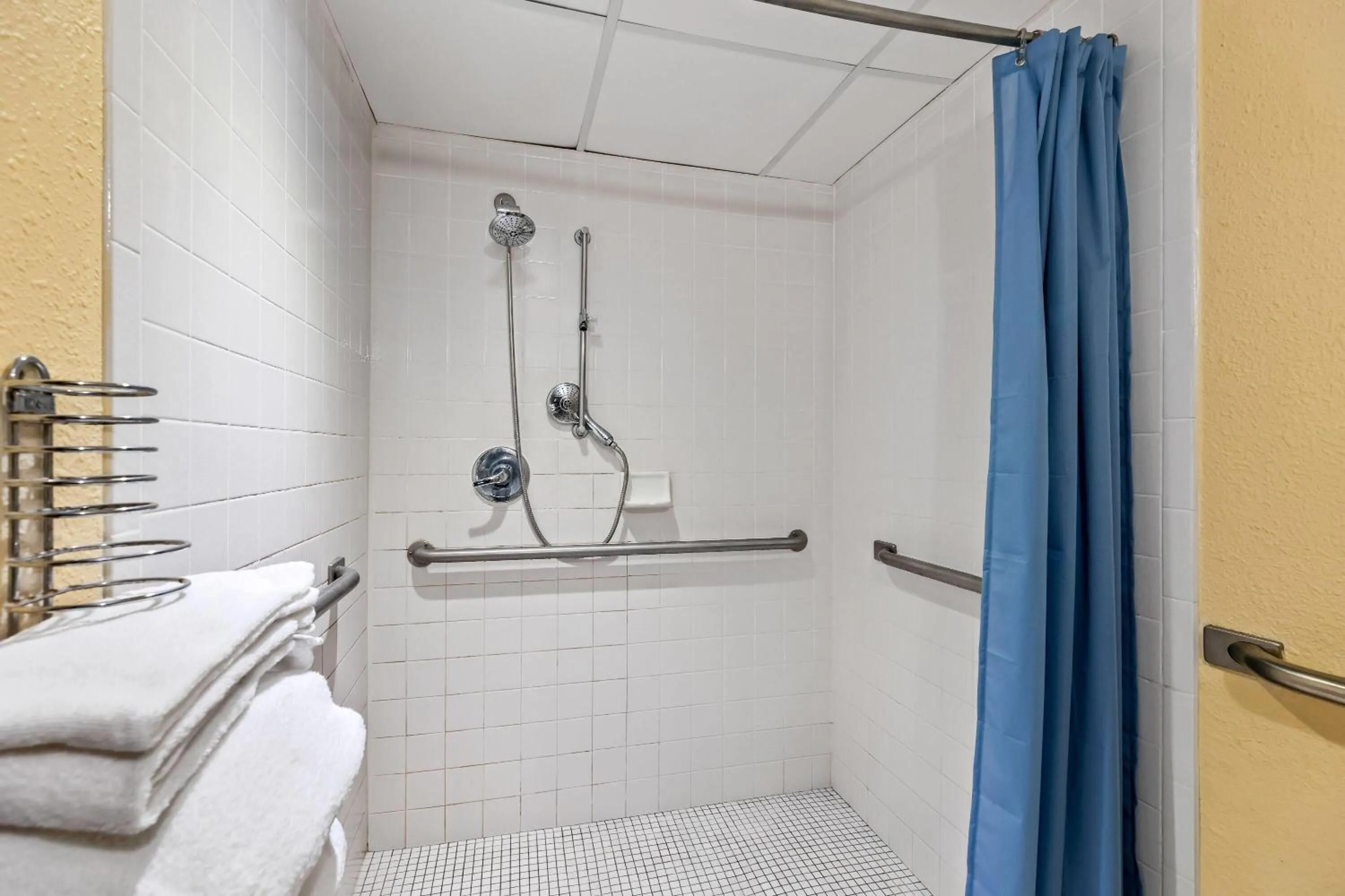 Shower in Days Inn by Wyndham Salina South