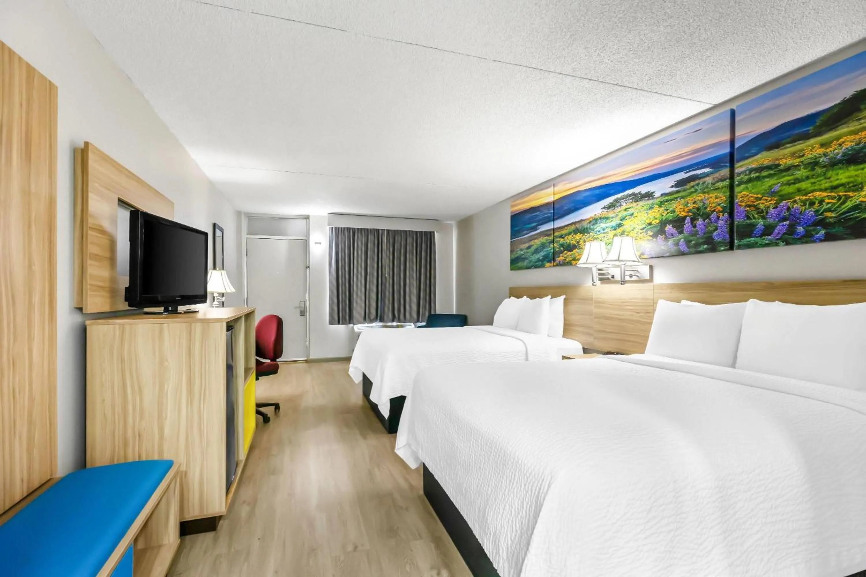 Bed in Days Inn by Wyndham Salina South