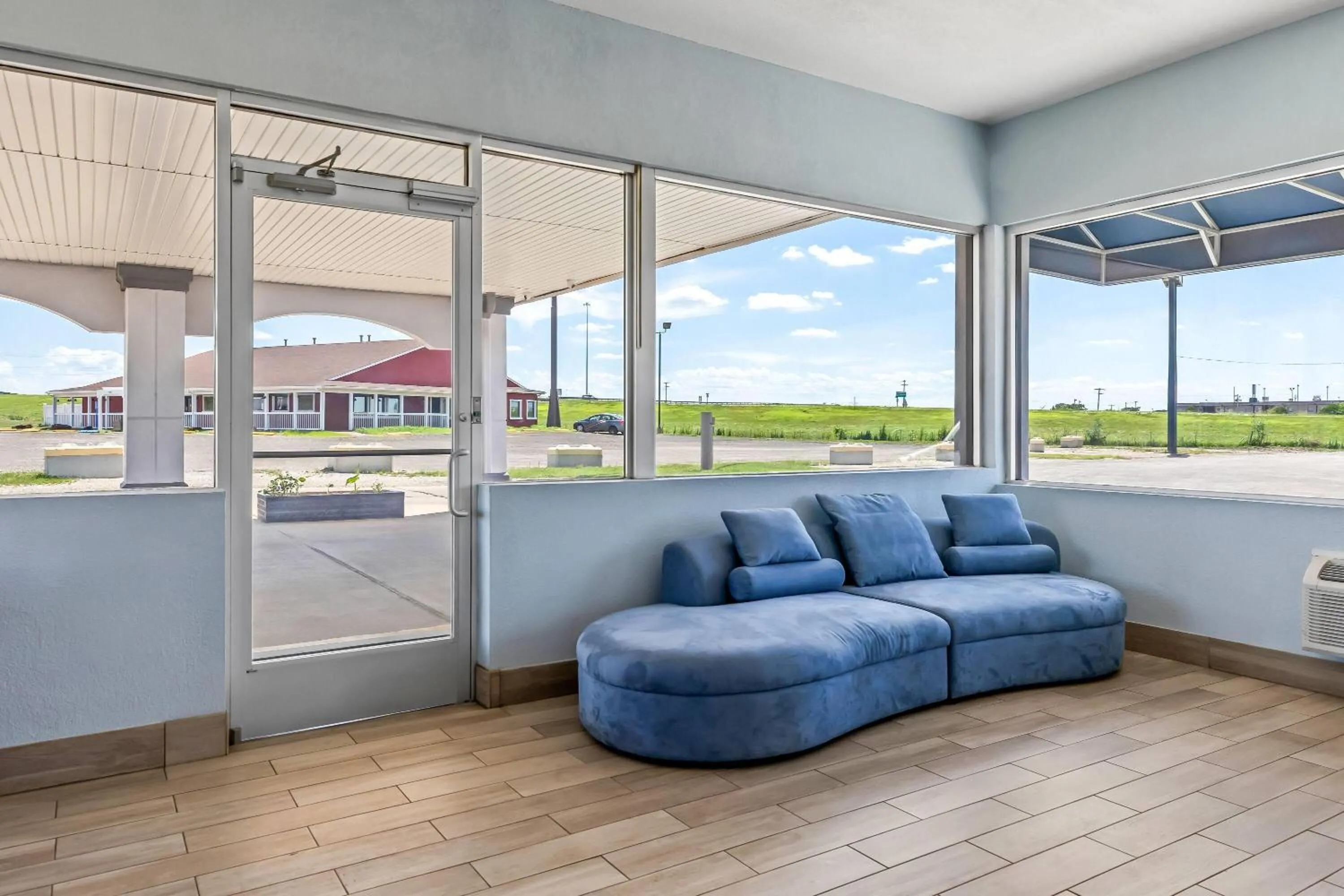Lobby or reception in Days Inn by Wyndham Salina South