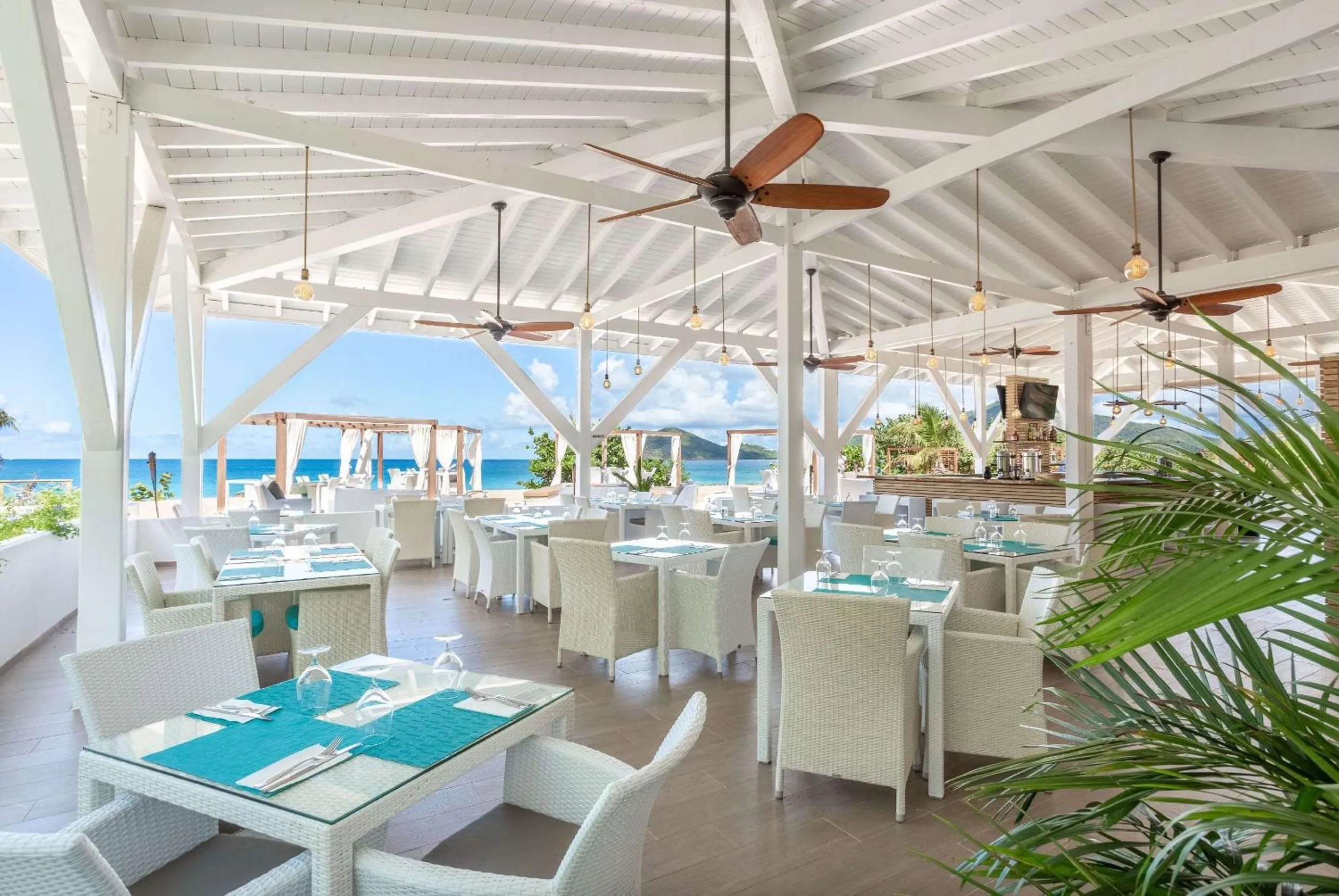 Restaurant/places to eat in Wyndham Tortola BVI Lambert Beach Resort