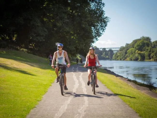 Cycling in Quest on London