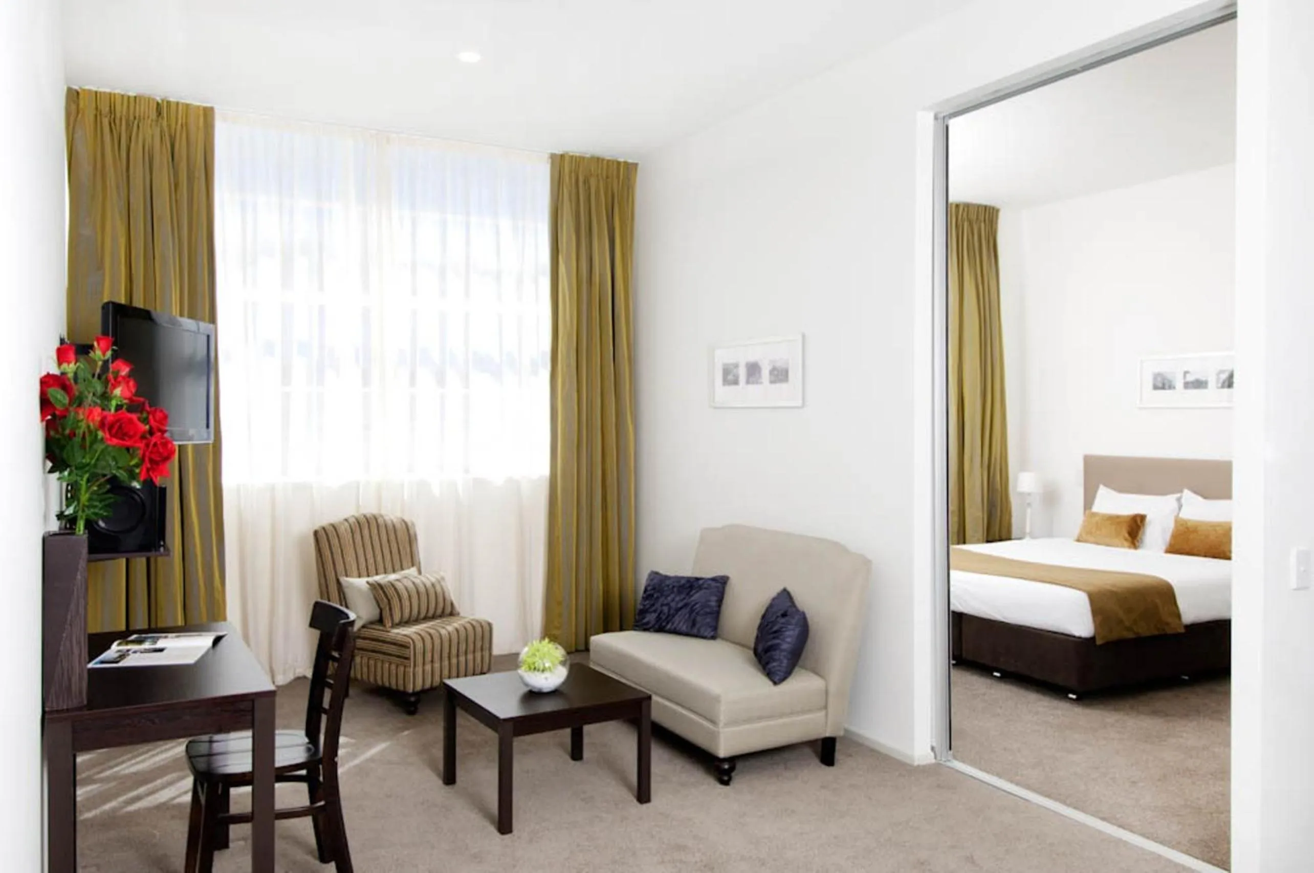 Living room, Bed in Quest on London