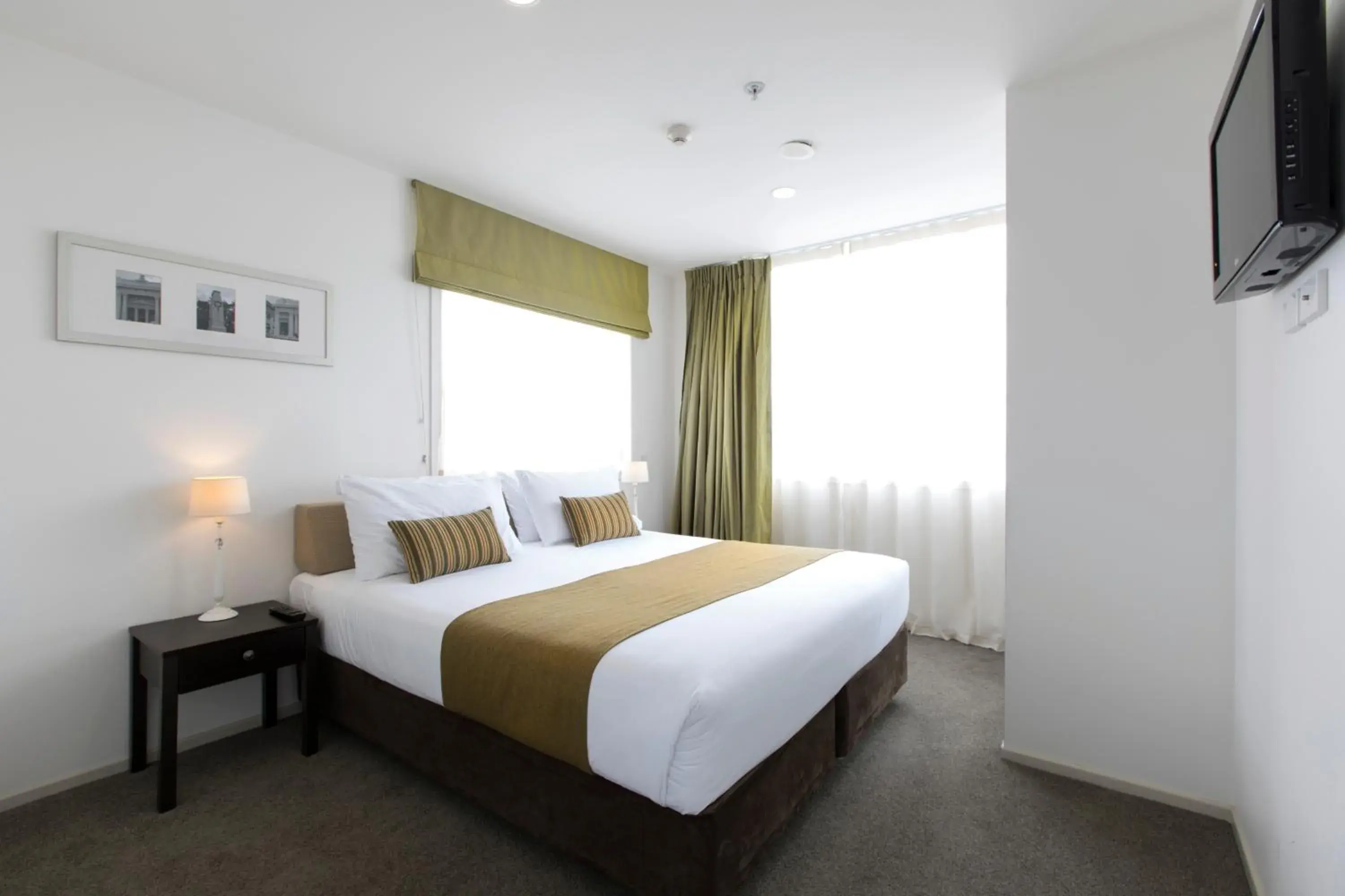 Bed in Quest on London Bed in Quest on London
