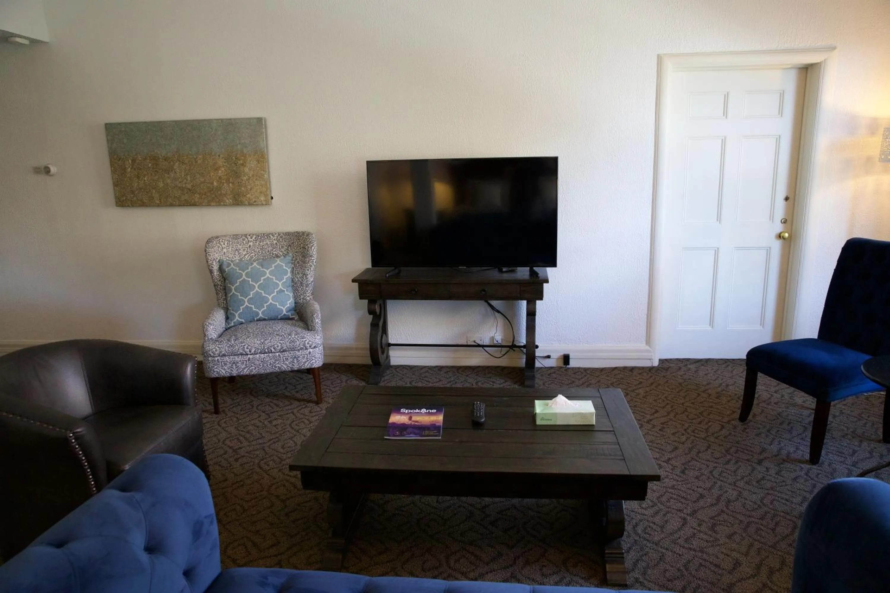 TV and multimedia in Spokane Club Hotel