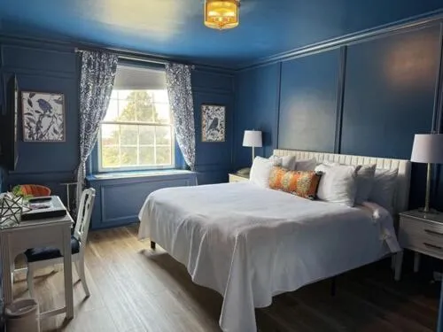 Bed in Spokane Club Hotel