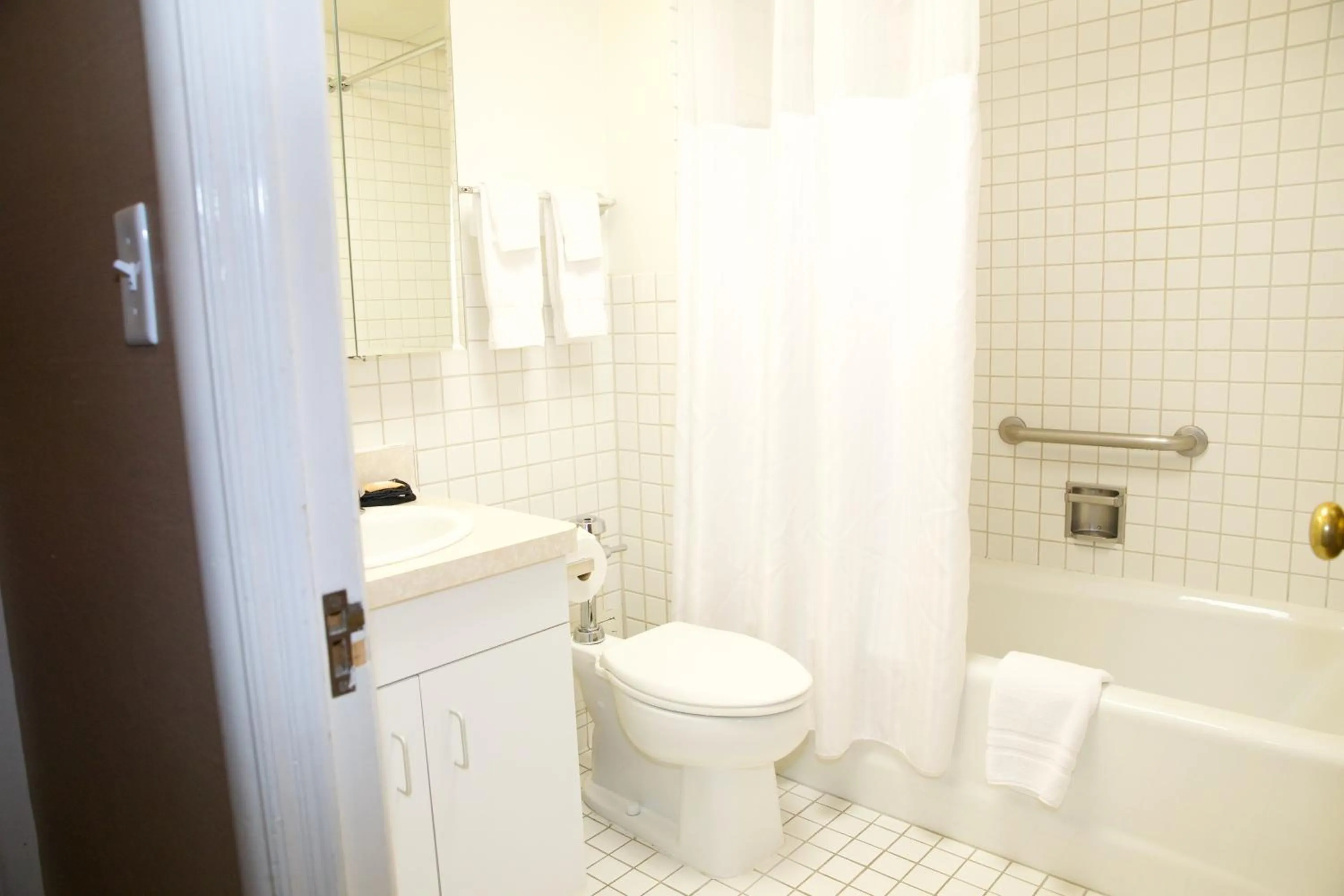 Shower in Spokane Club Hotel