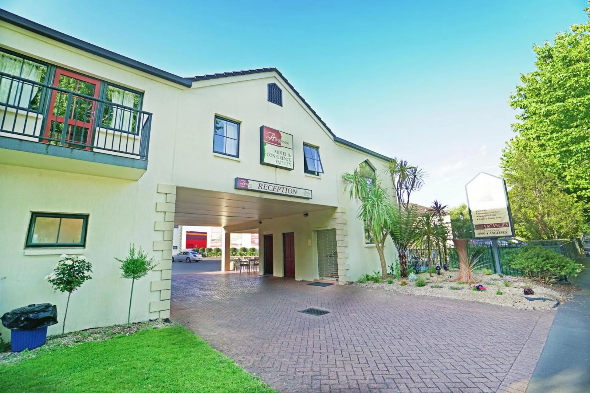Facade/entrance in Anglesea Motel and Conference Centre
