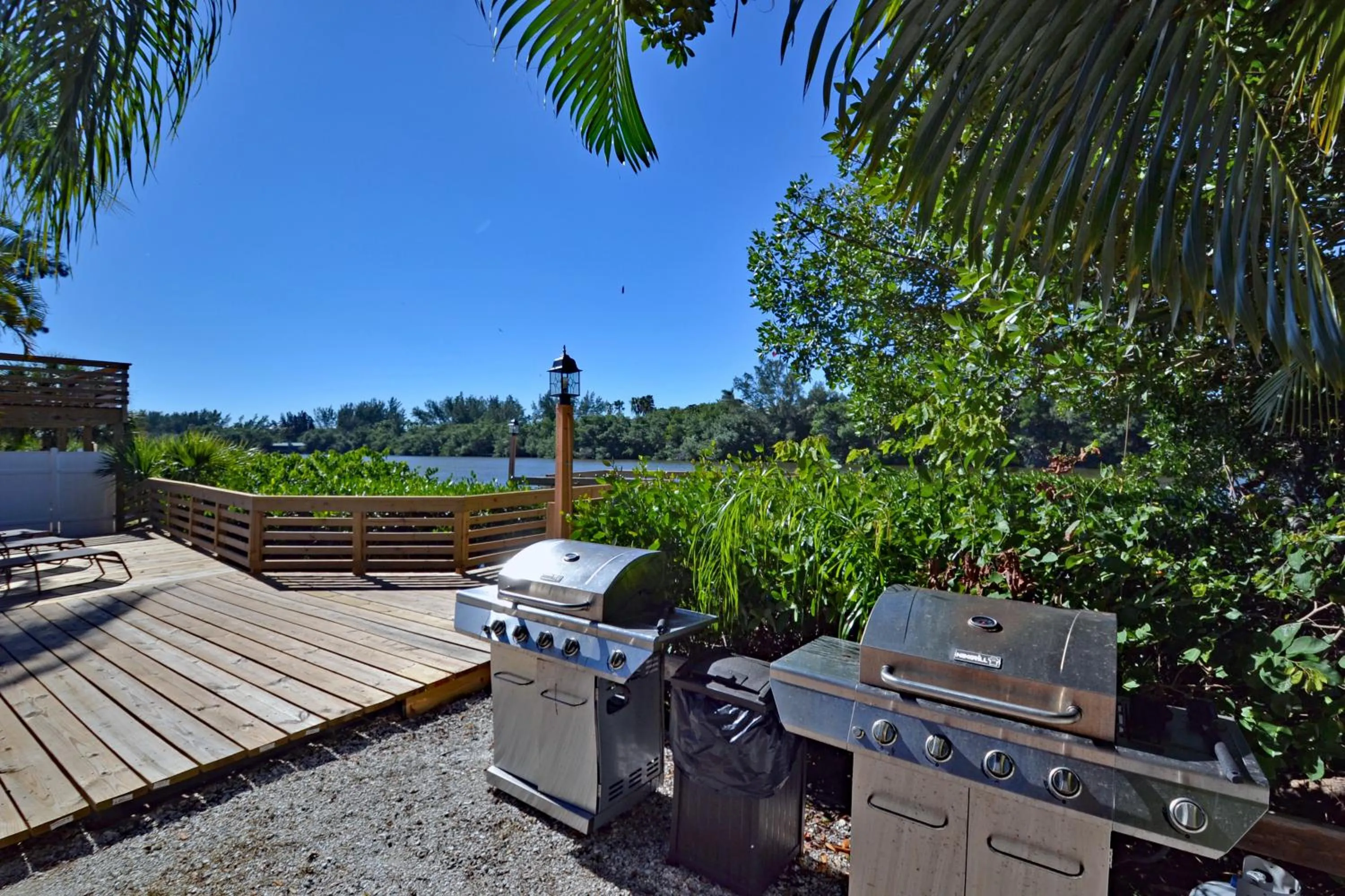 Siesta Heron Suites & Villas