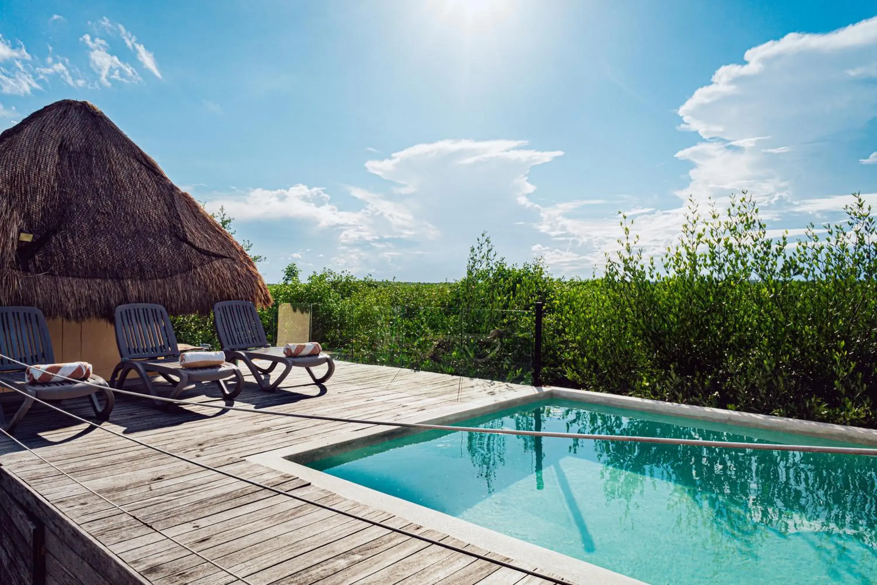 Swimming pool in Sunset House Swimming pool in Sunset House