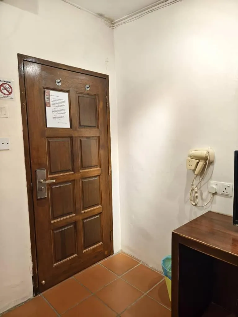 Bedroom in Red Inn Court