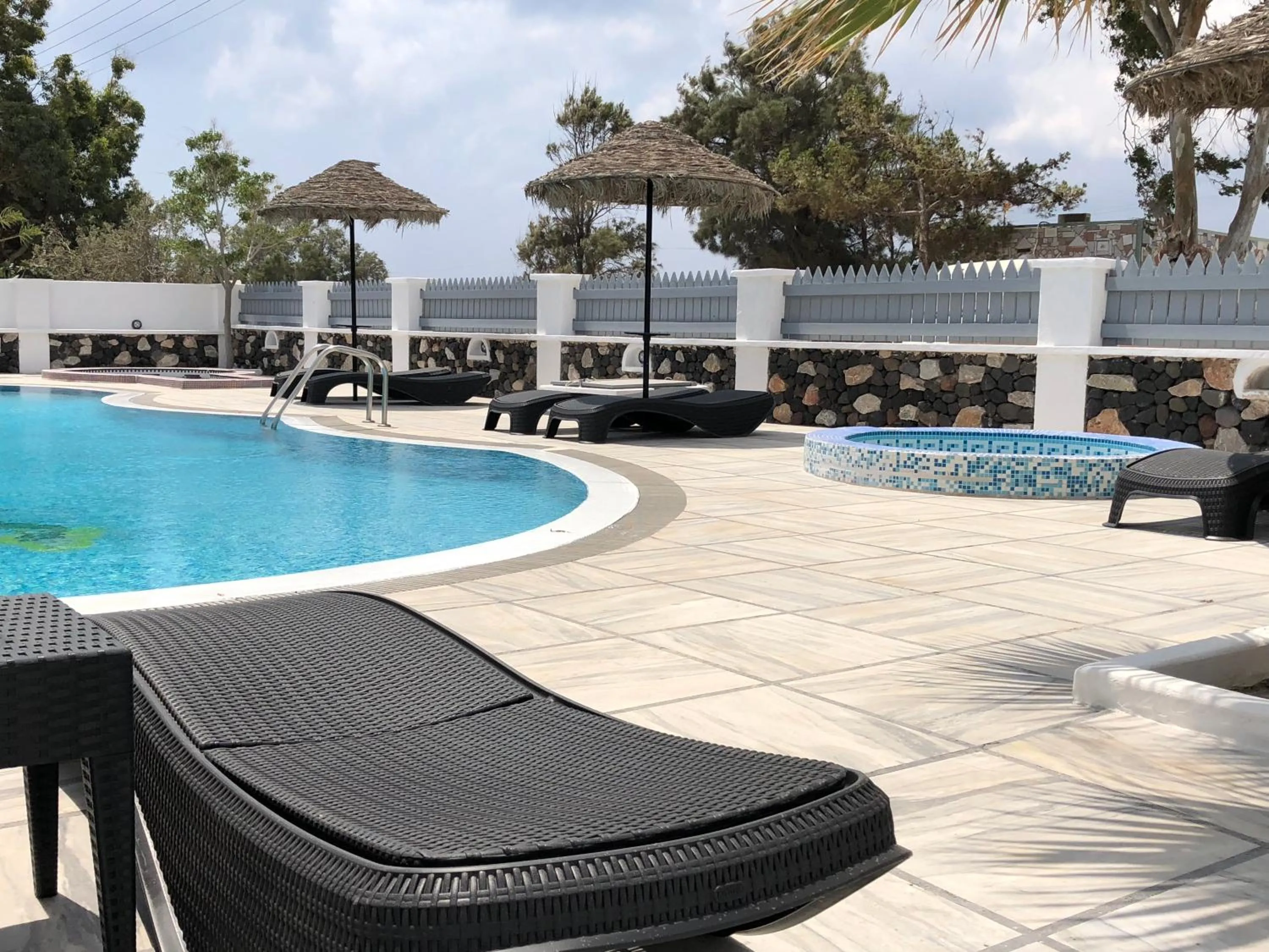 Black Coast Santorini