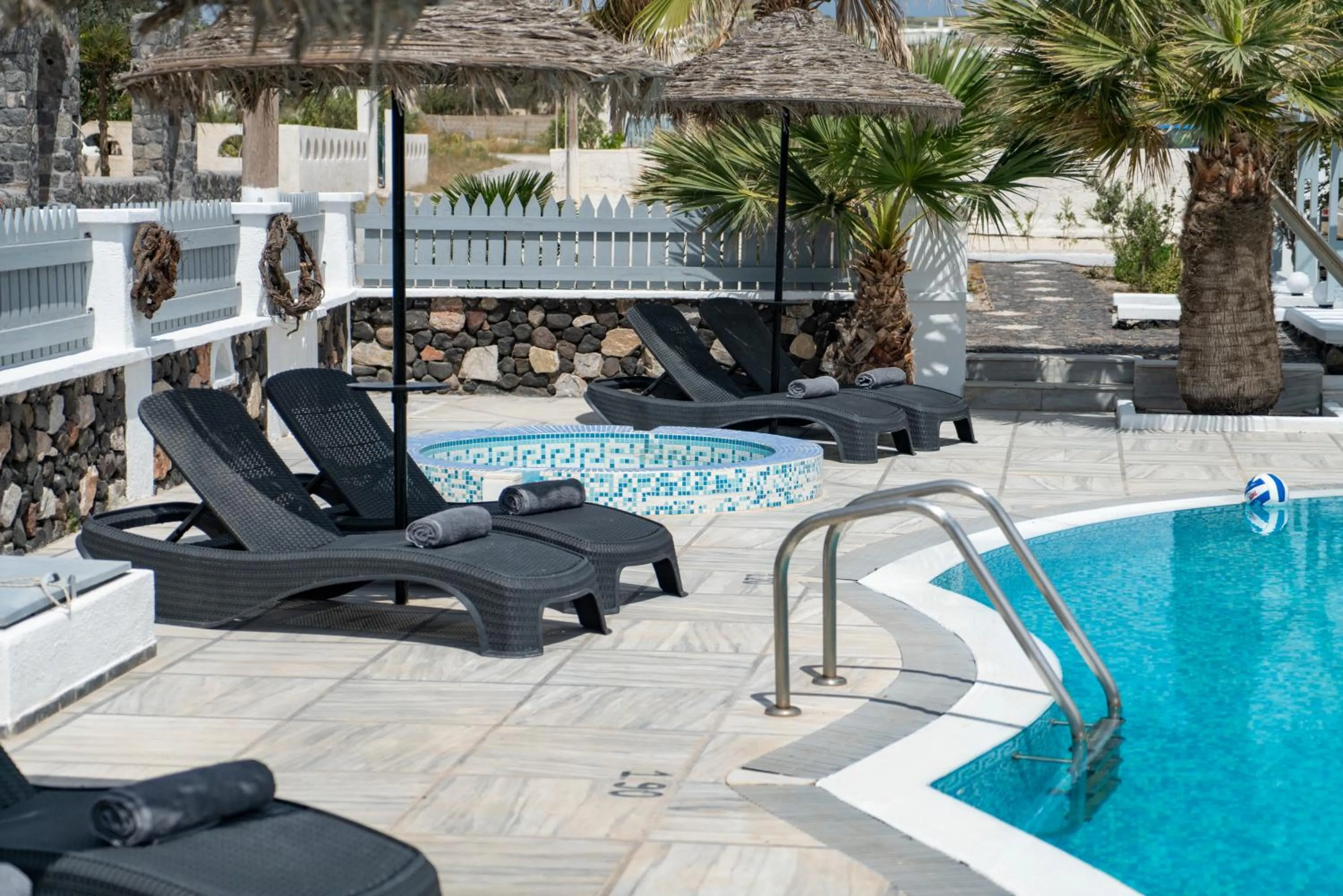 Black Coast Santorini