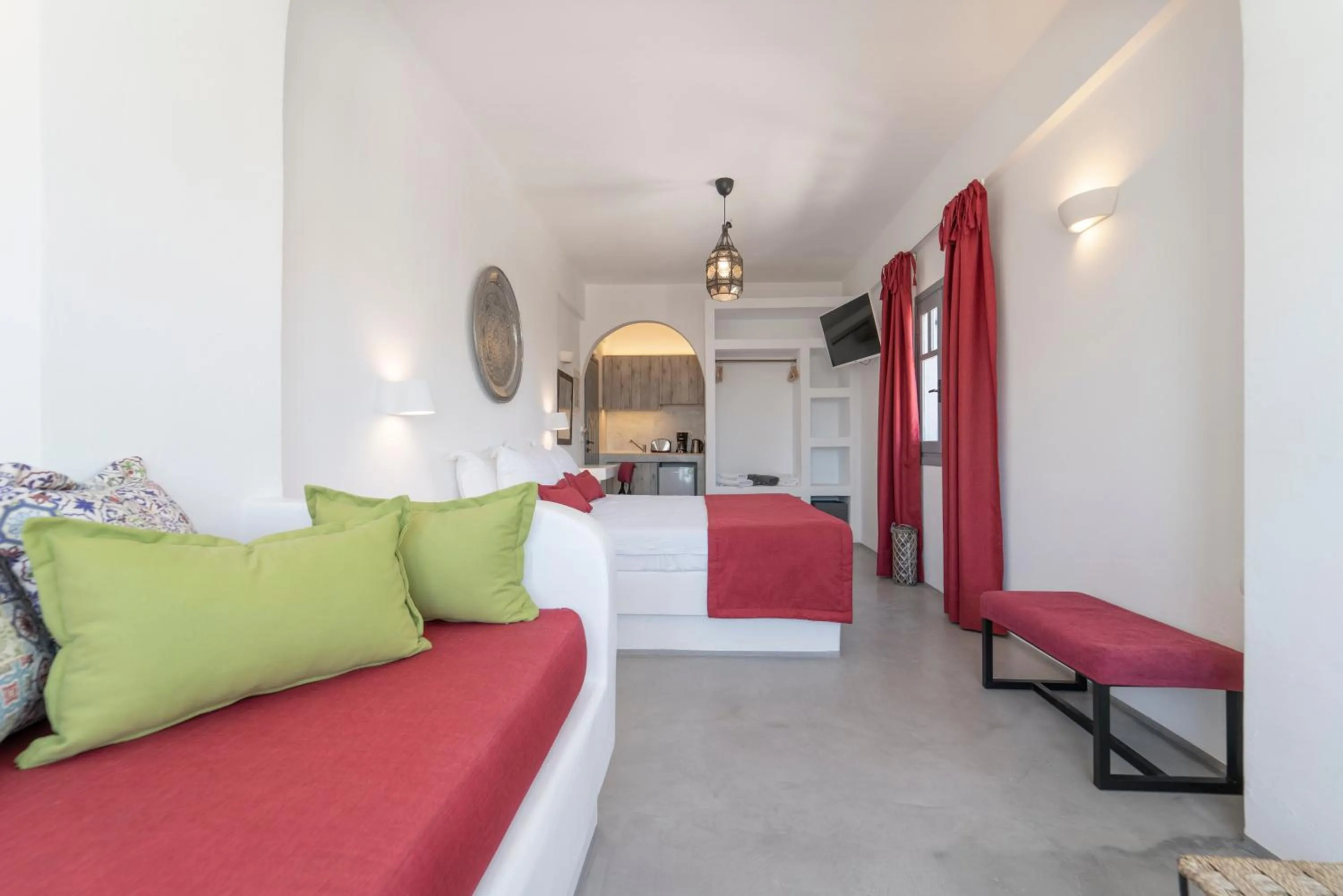 Black Coast Santorini