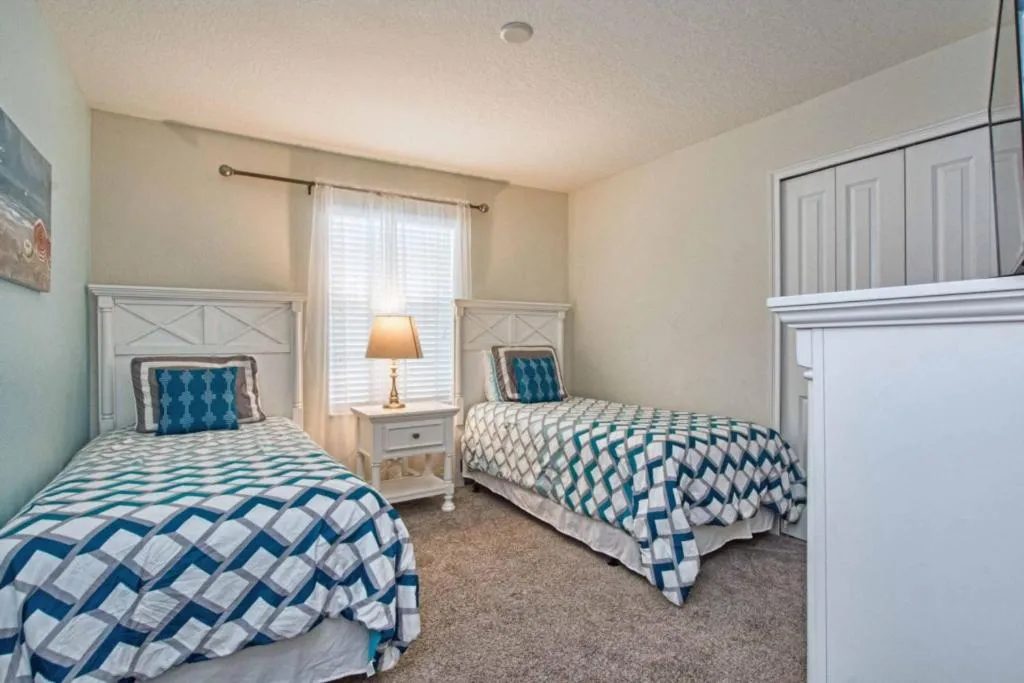 Property building, Bed in Champions Gate-5 Bed Townhouse W-Splashpool-4976Cg