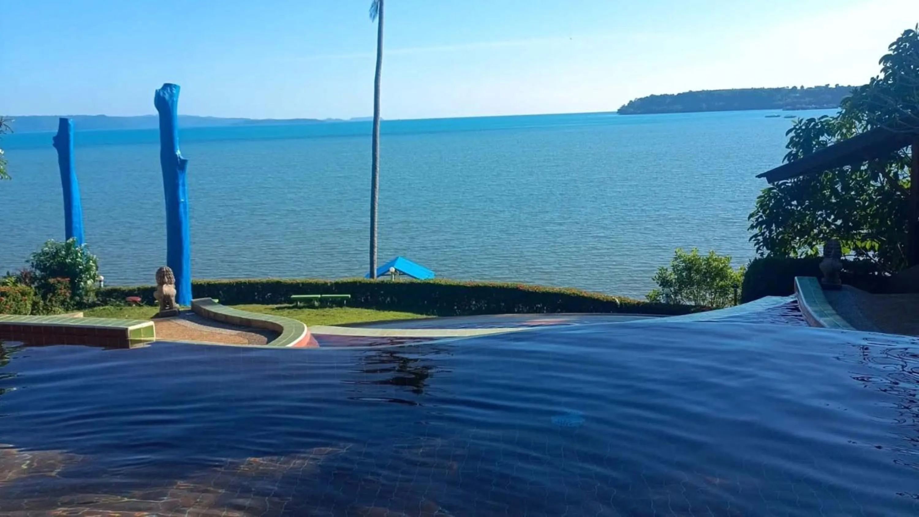Swimming pool in Koh Mak Buri Hut Natural Resort