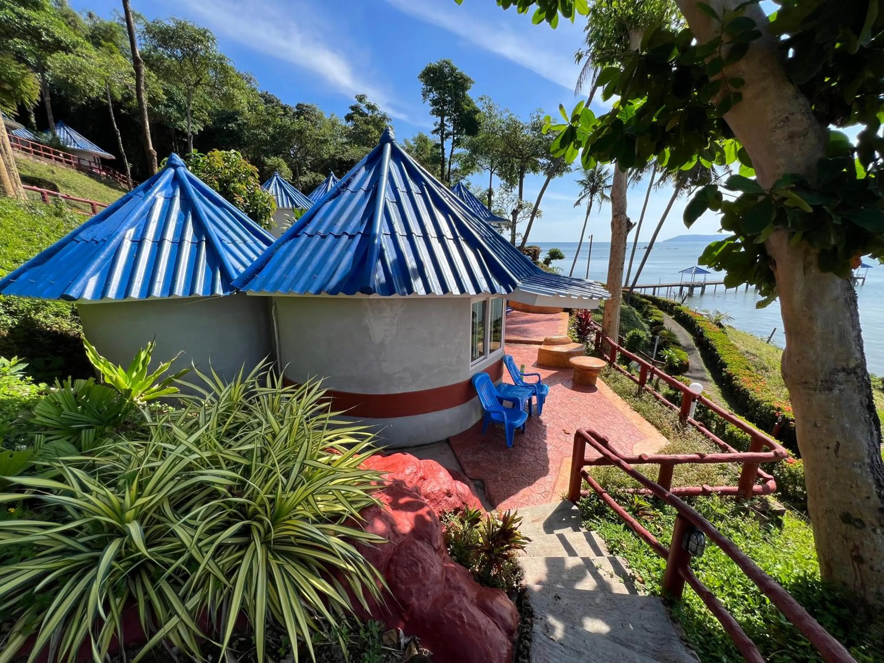 Property building in Koh Mak Buri Hut Natural Resort