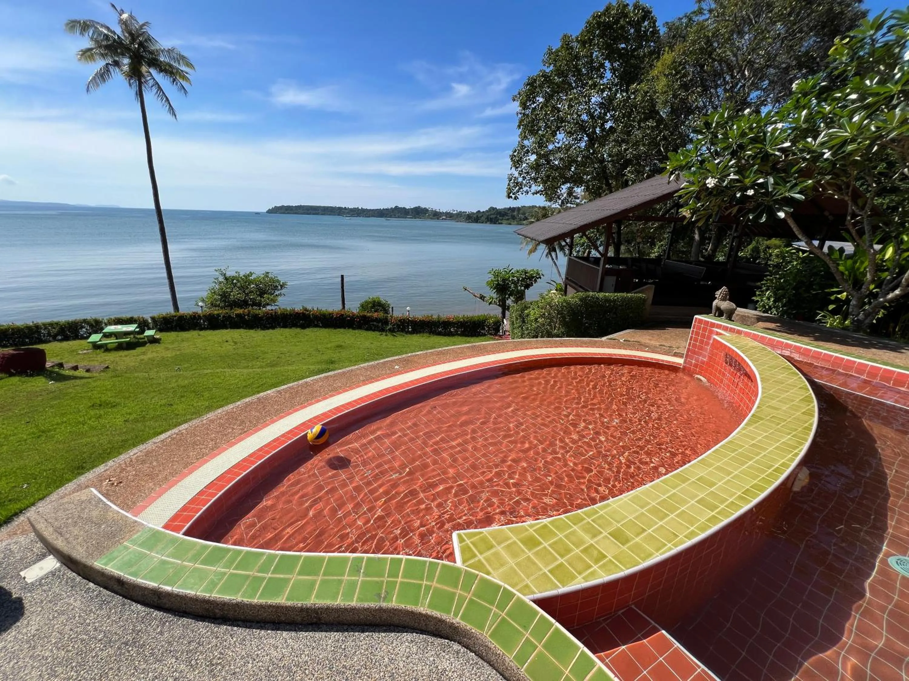 Pool view in Koh Mak Buri Hut Natural Resort