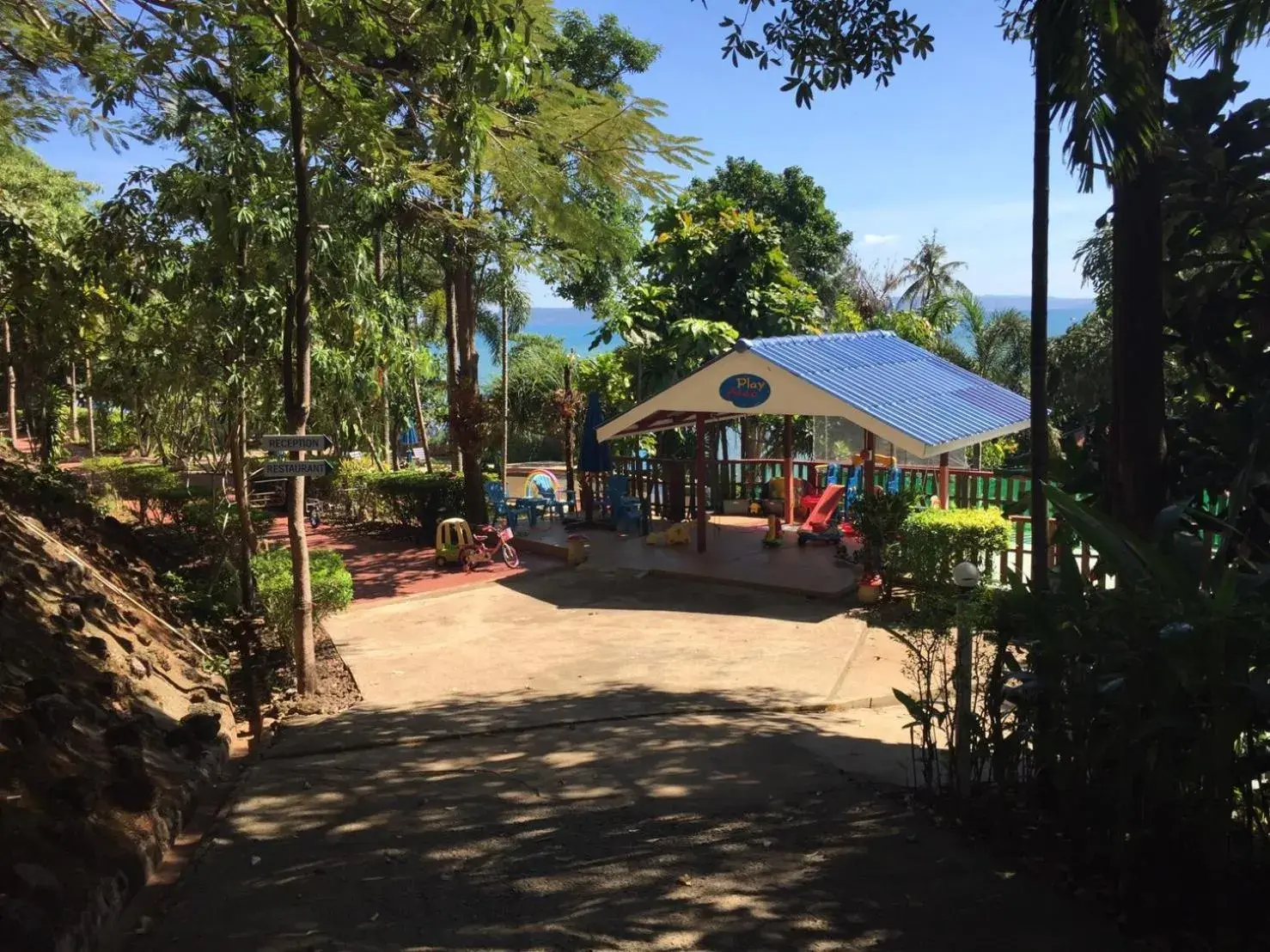 Property building in Koh Mak Buri Hut Natural Resort Property building in Koh Mak Buri Hut Natural Resort
