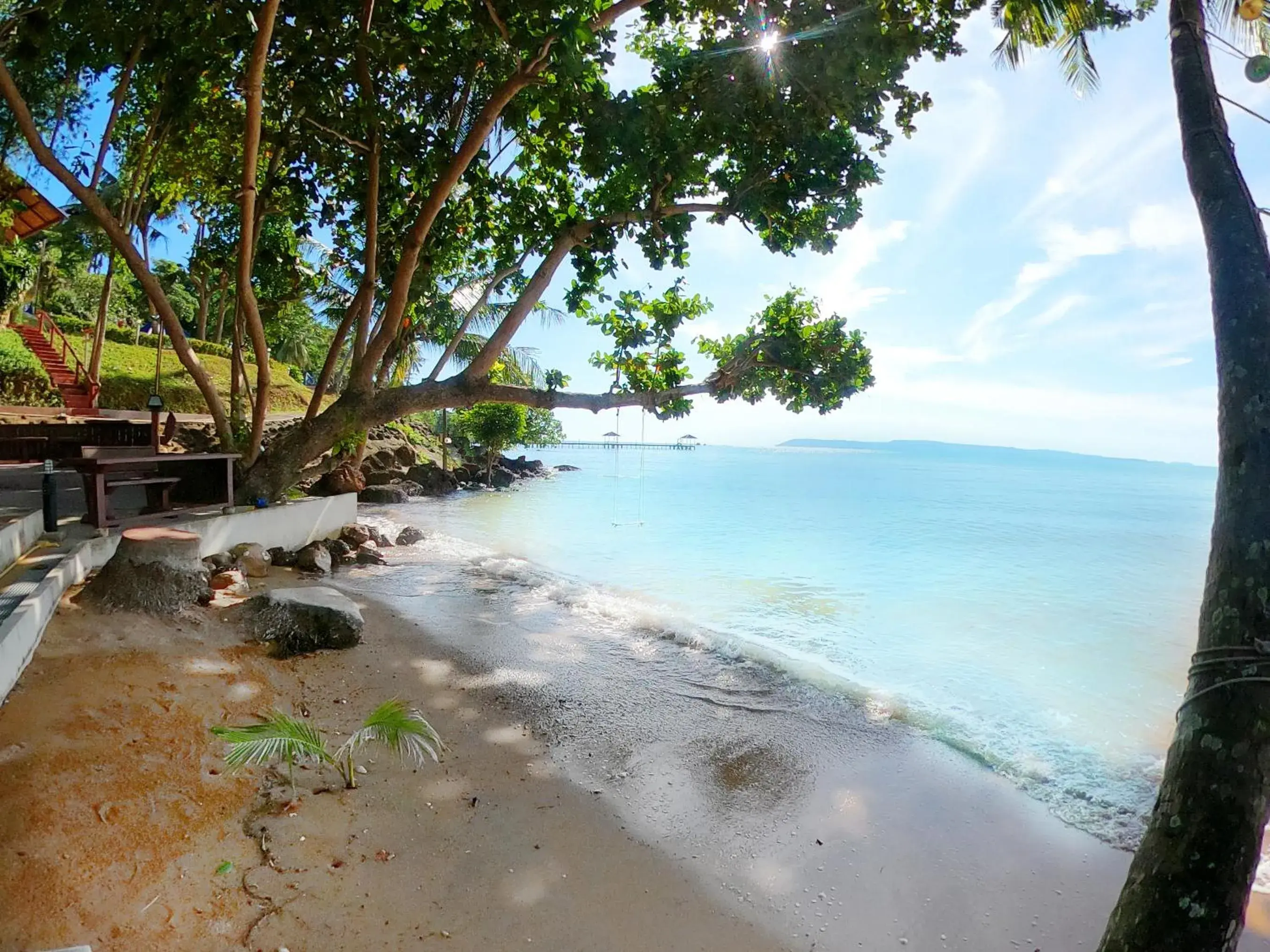 Sea view in Koh Mak Buri Hut Natural Resort Sea view in Koh Mak Buri Hut Natural Resort