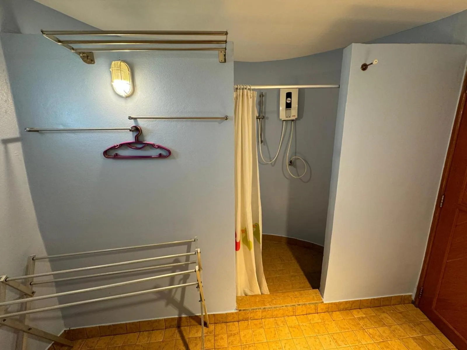 Shower in Koh Mak Buri Hut Natural Resort