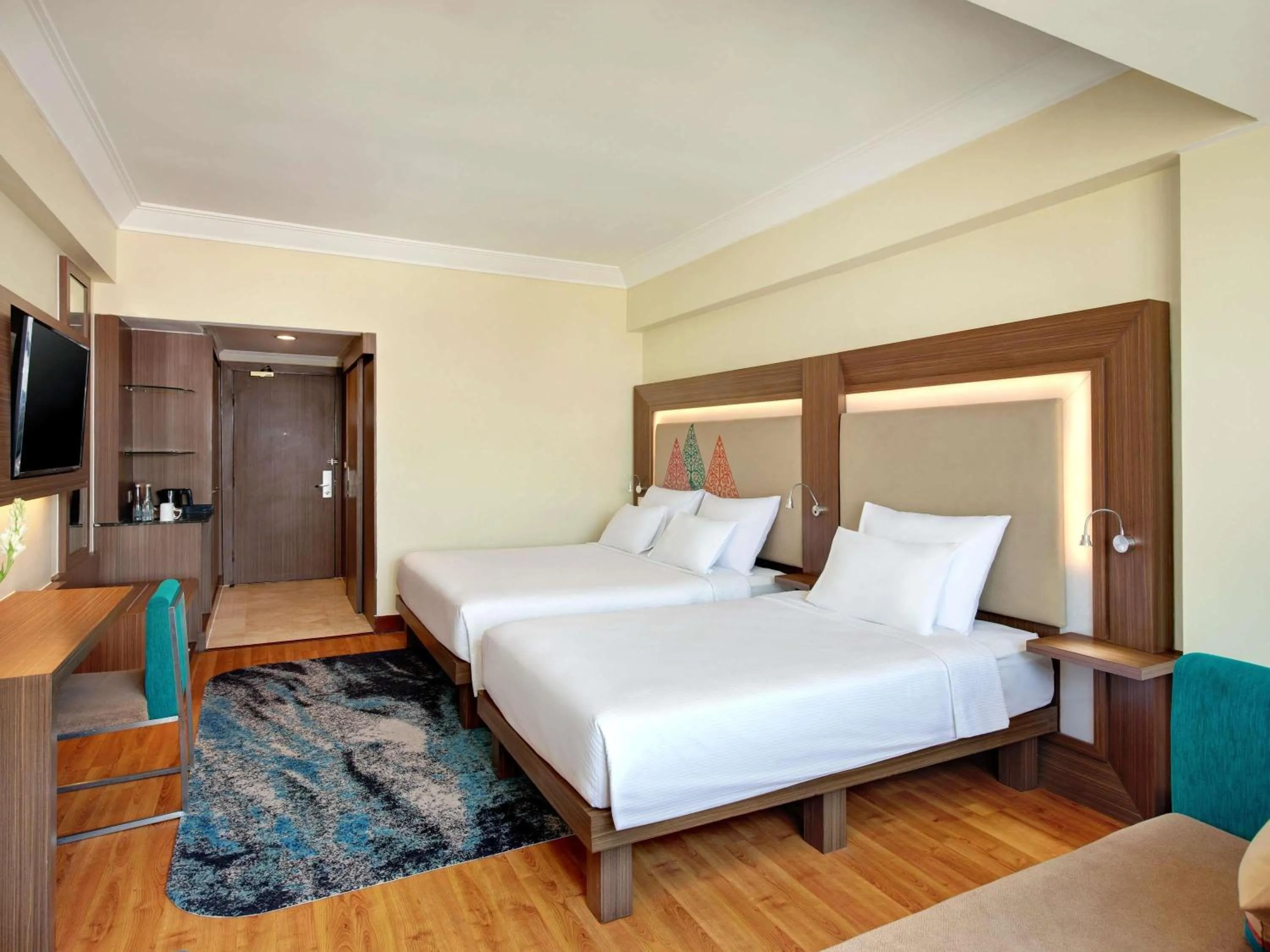 Bedroom, Bed in Novotel Solo