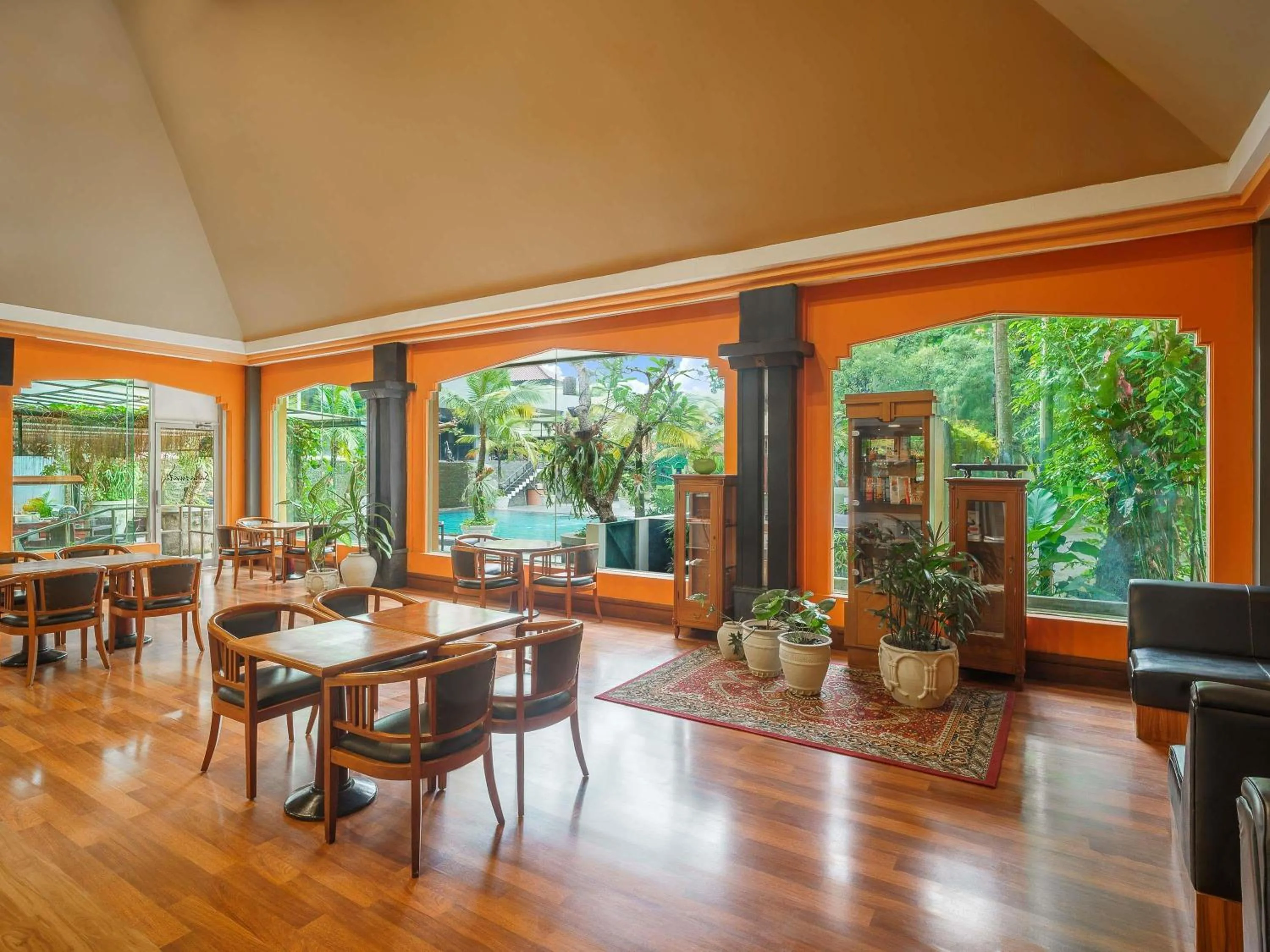 Lounge or bar in Novotel Solo