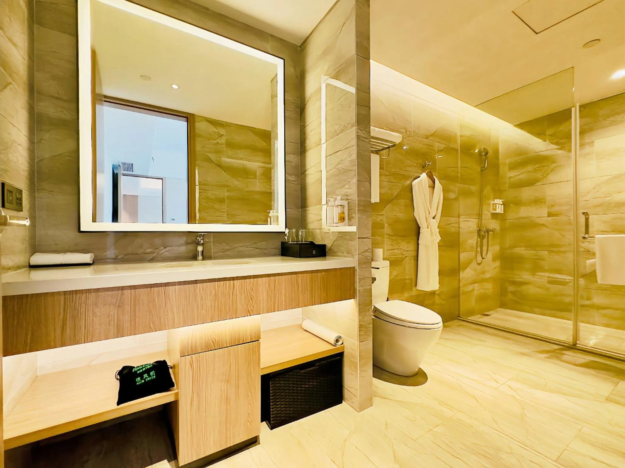 Photo of the whole room in Holiday Inn Nantong Oasis International by IHG