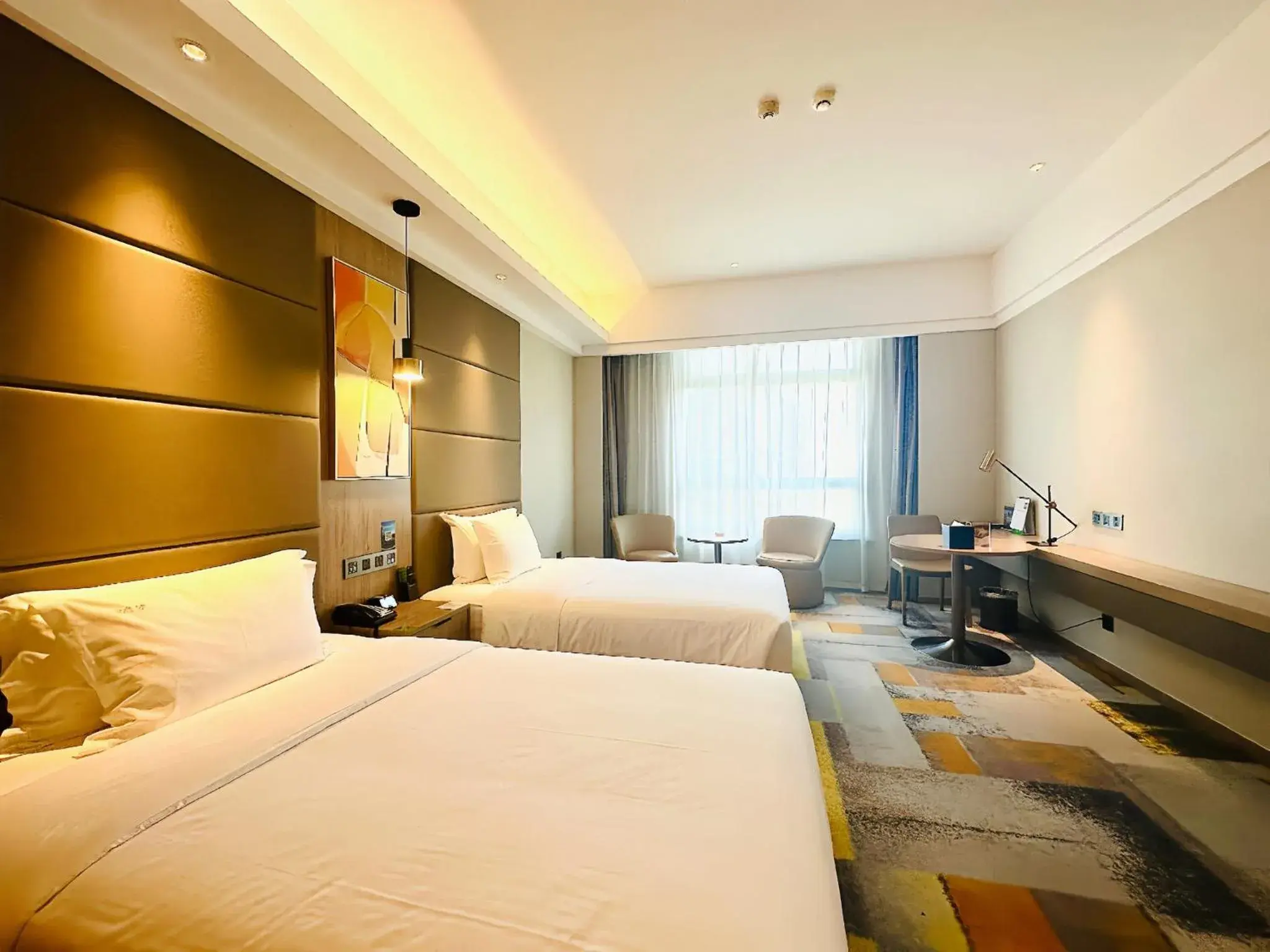 Standard Twin Room - Smoking in Holiday Inn Nantong Oasis International by IHG Standard Twin Room - Smoking in Holiday Inn Nantong Oasis International by IHG