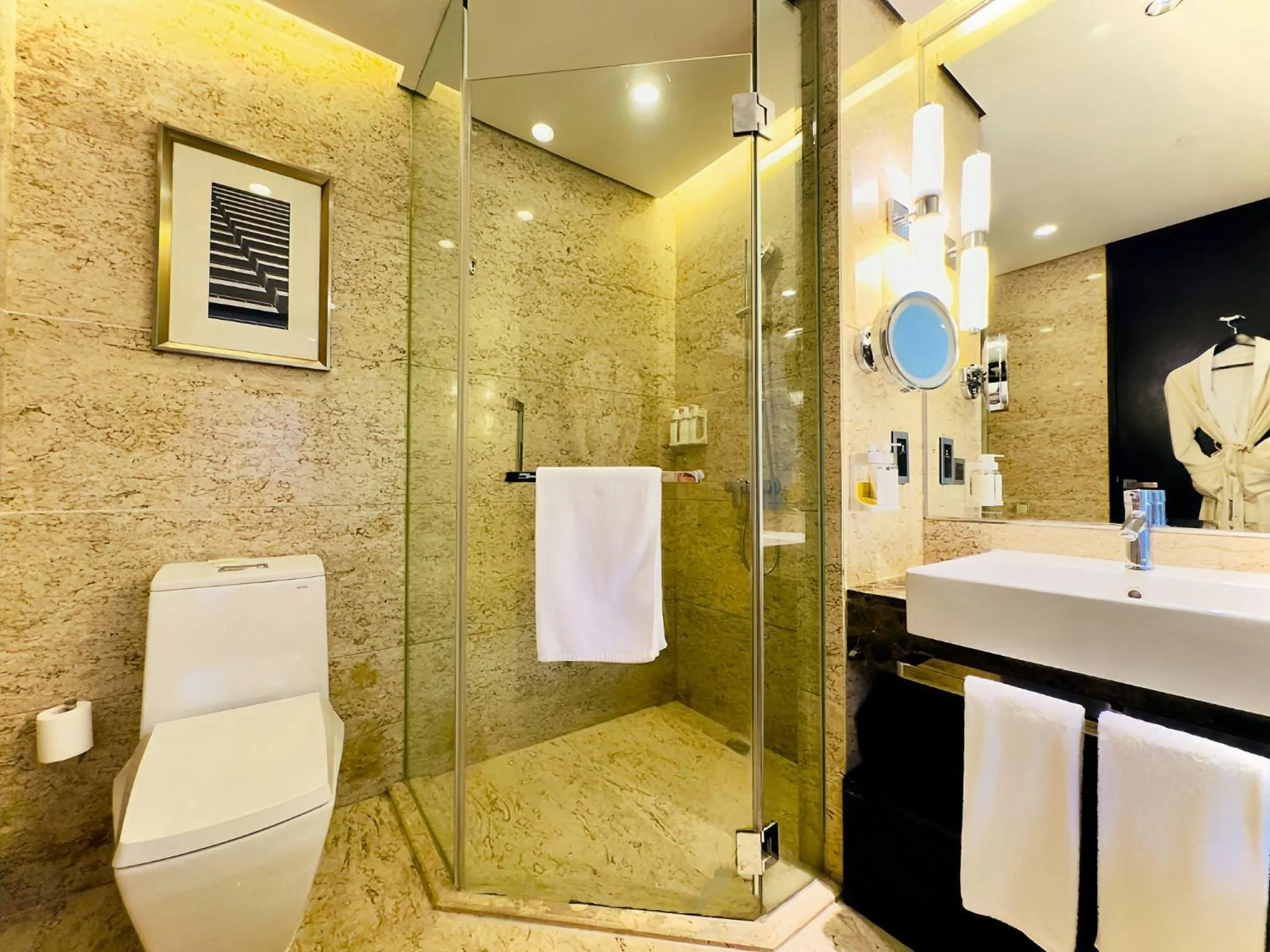Bathroom in Holiday Inn Nantong Oasis International by IHG