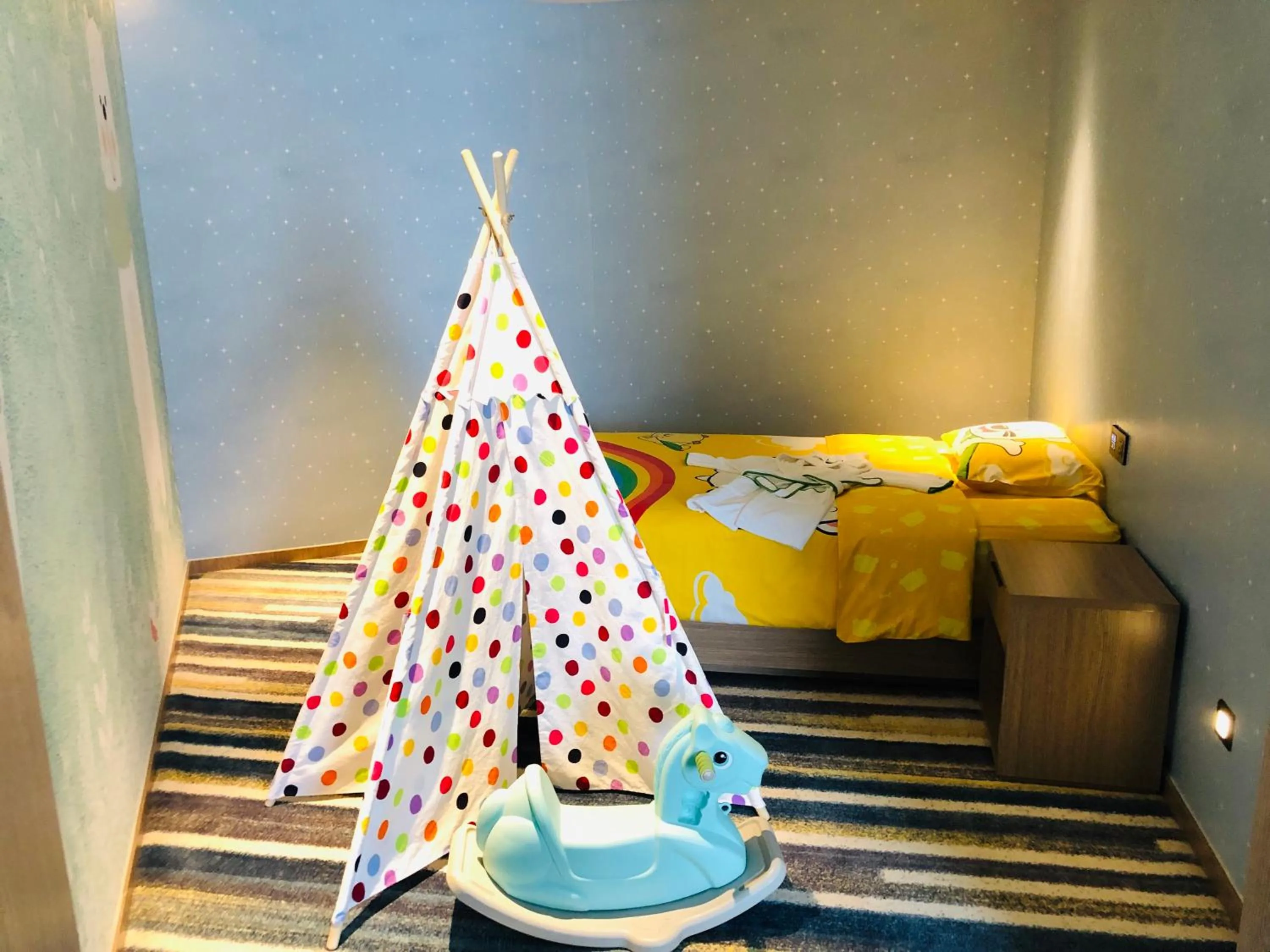 Bedroom, Bed in Holiday Inn Nantong Oasis International by IHG