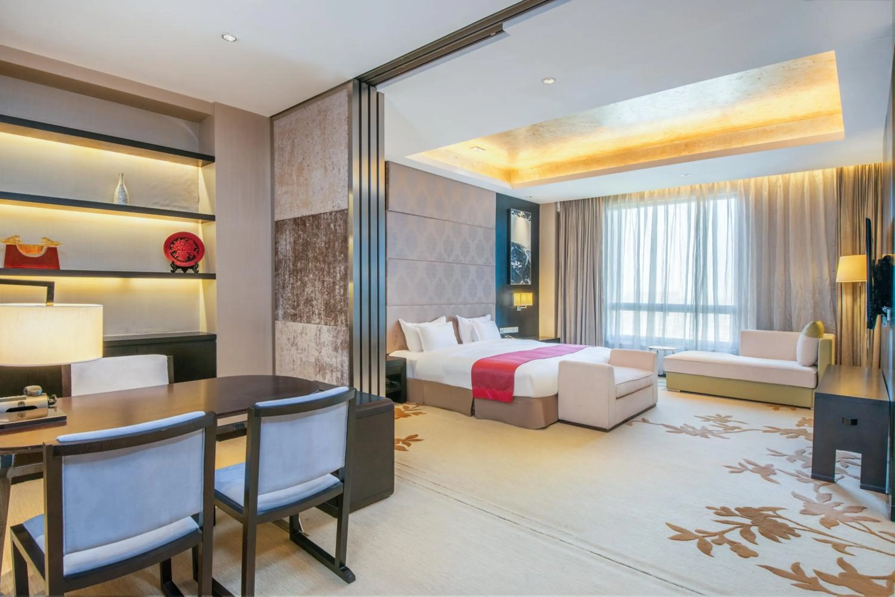 Bedroom, Bed in Holiday Inn Nantong Oasis International by IHG