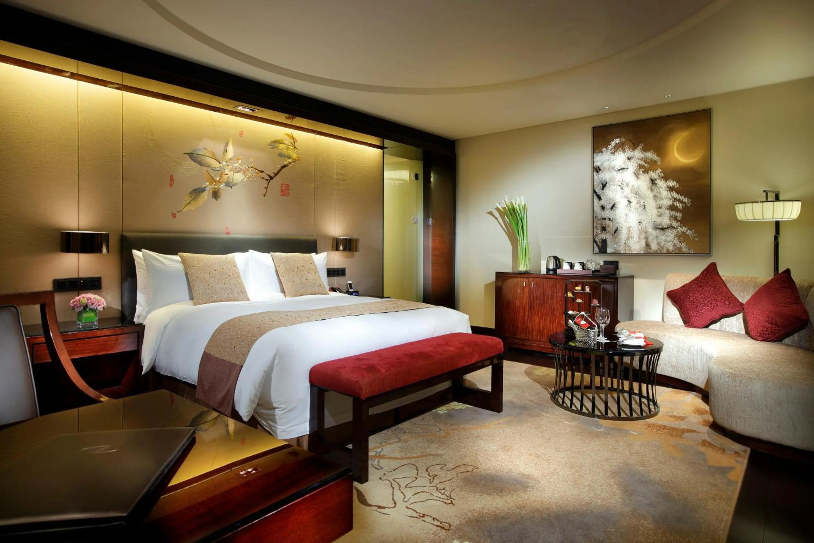 Photo of the whole room, Bed in Crowne Plaza Chengdu Panda Garden by IHG