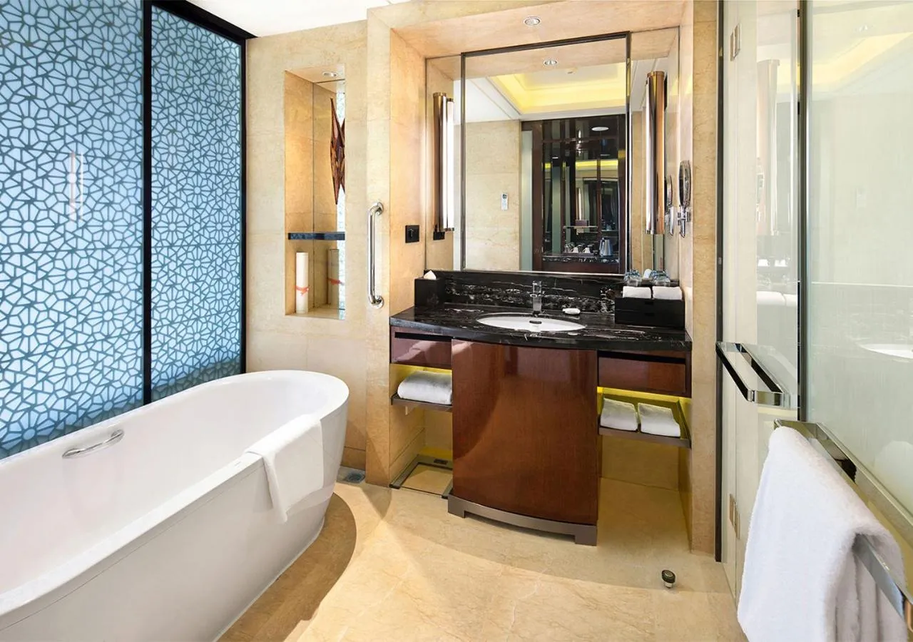 Toilet in Crowne Plaza Chengdu Panda Garden by IHG