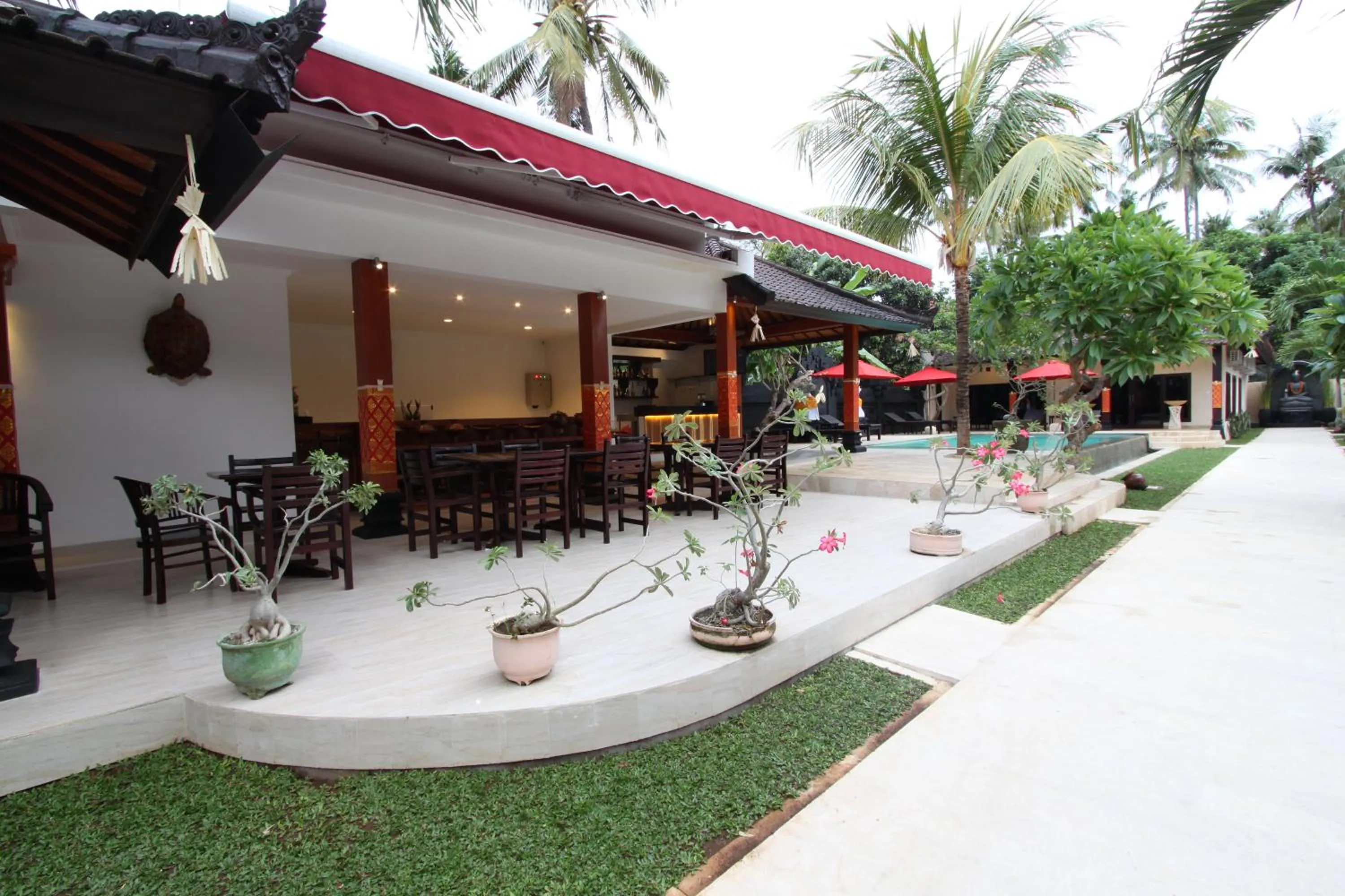 Restaurant/places to eat in Hotel Melamun