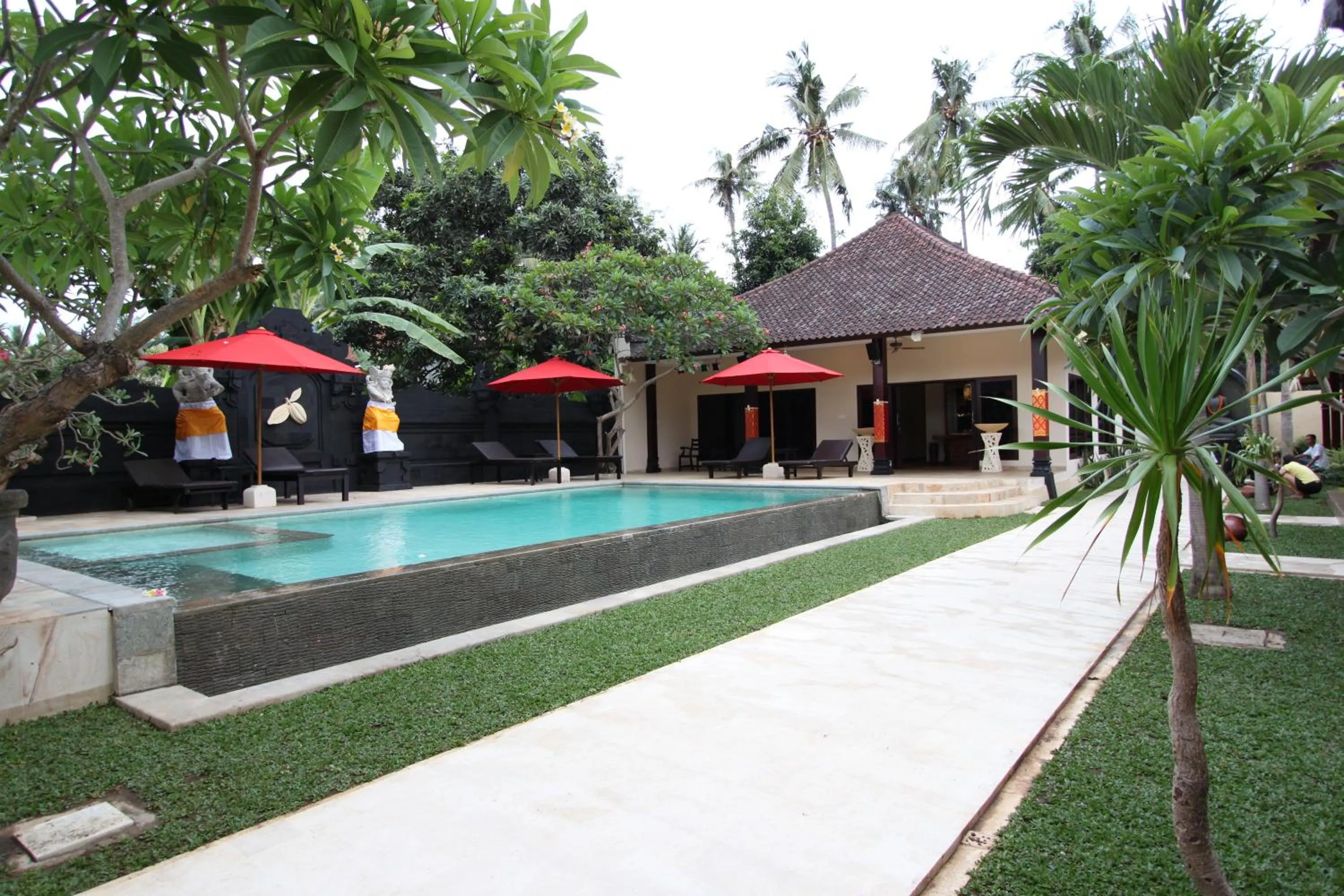 Swimming pool in Hotel Melamun