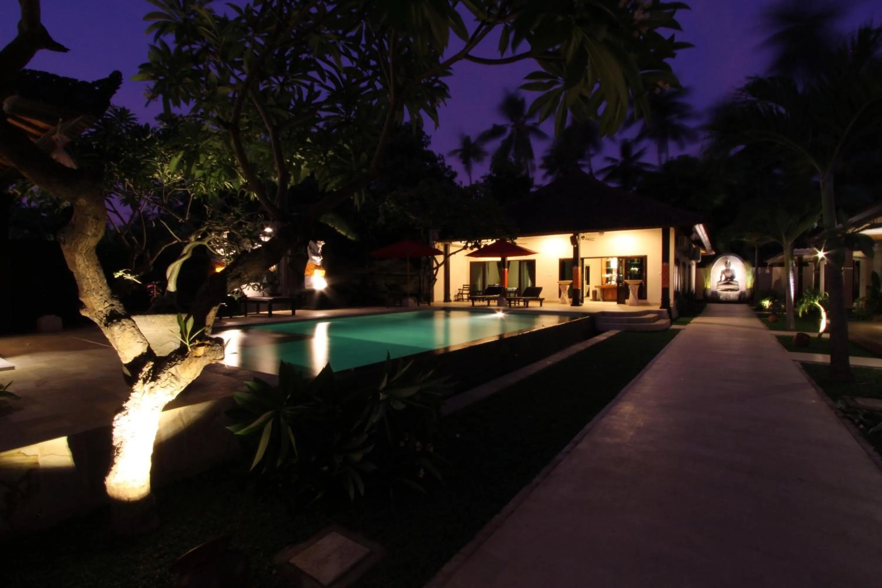 Swimming pool in Hotel Melamun