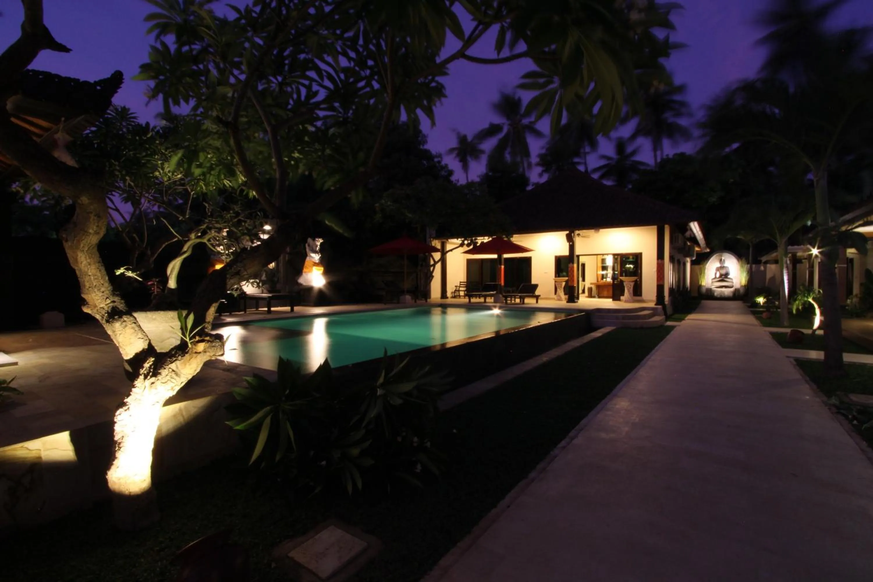 Swimming pool in Hotel Melamun