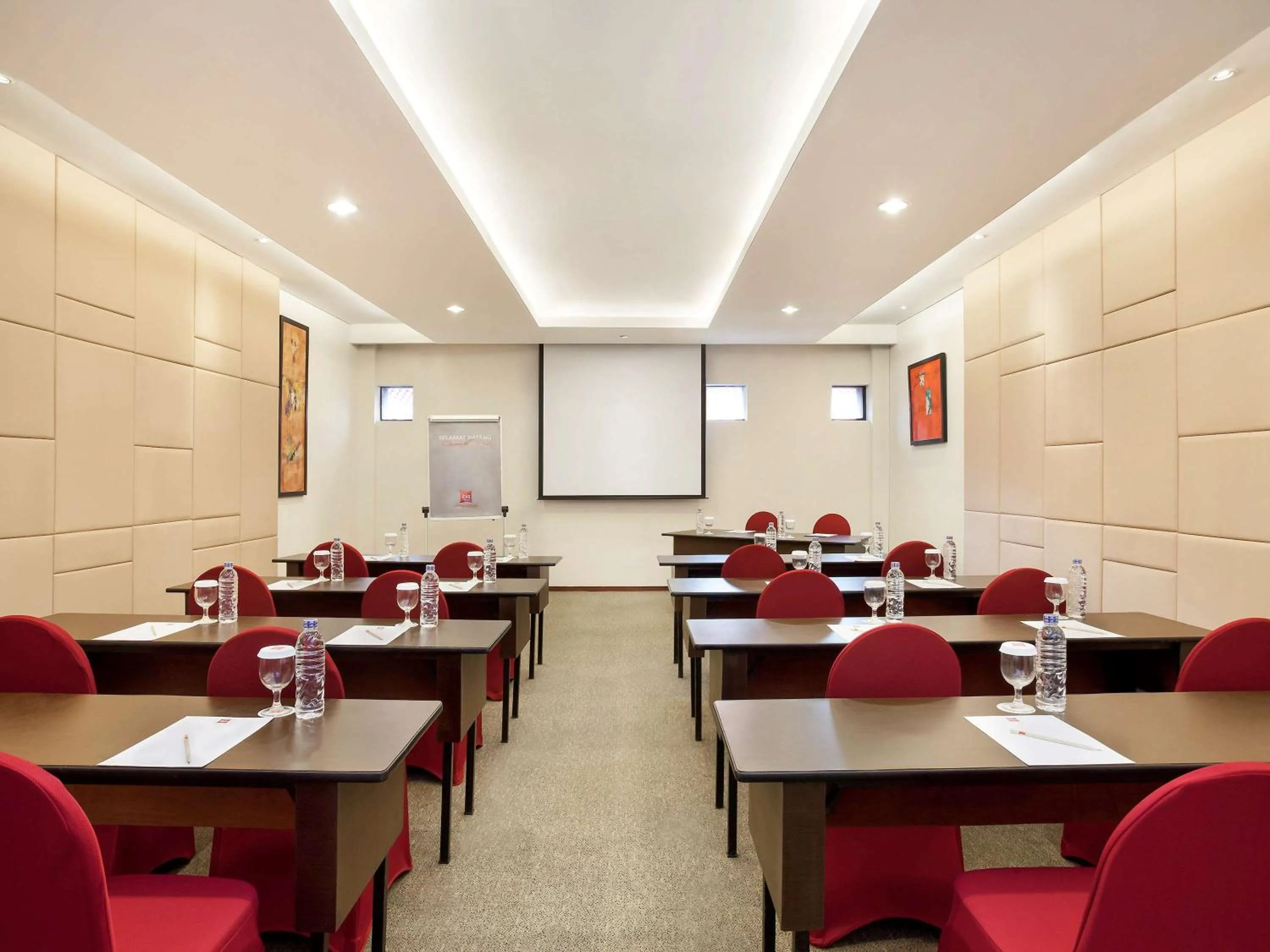 On site in Ibis Styles Solo