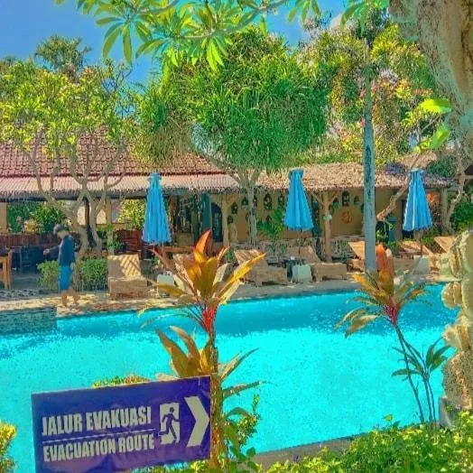 Swimming pool in Tirta Sari Bungalow