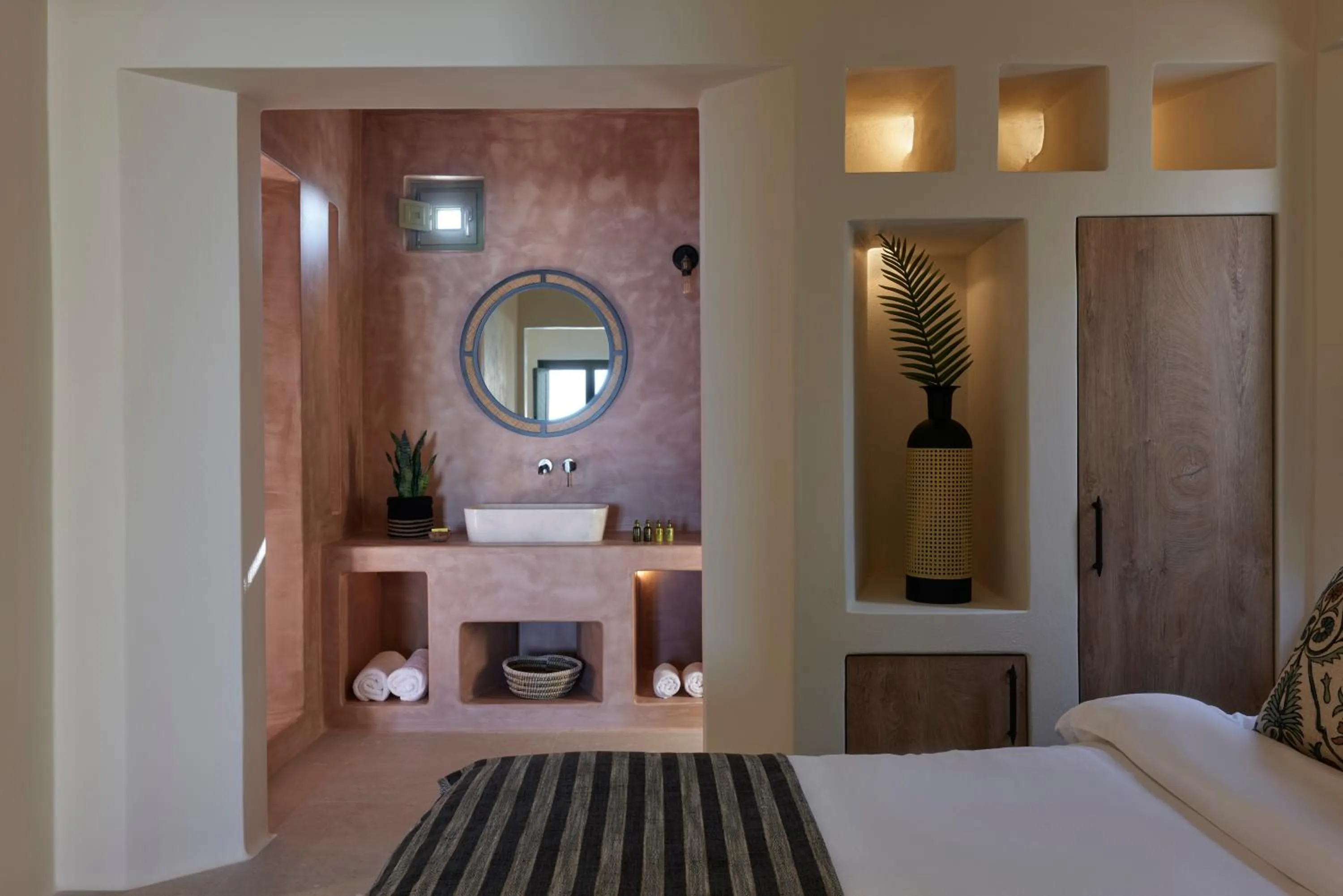 Bedroom, Bed in Aeon Suites - Adults Only