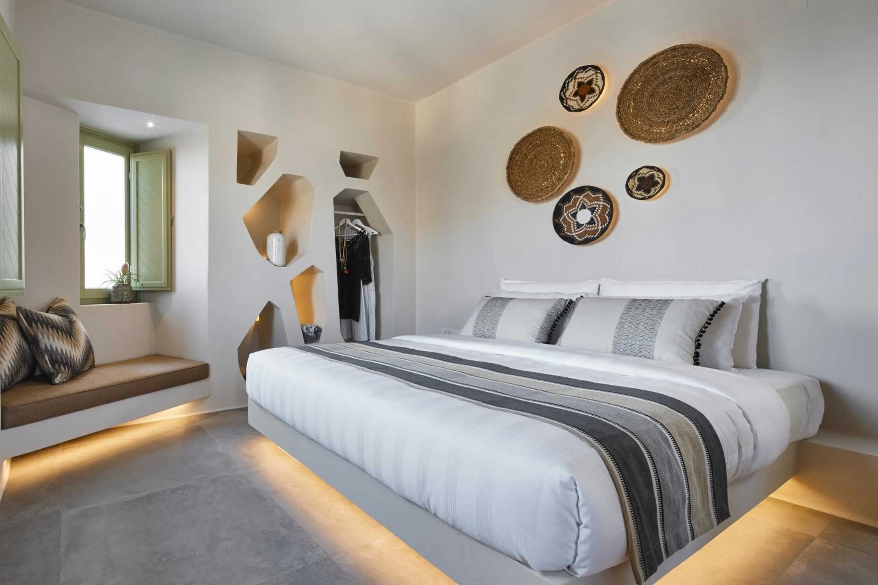 Bedroom, Bed in Aeon Suites - Adults Only