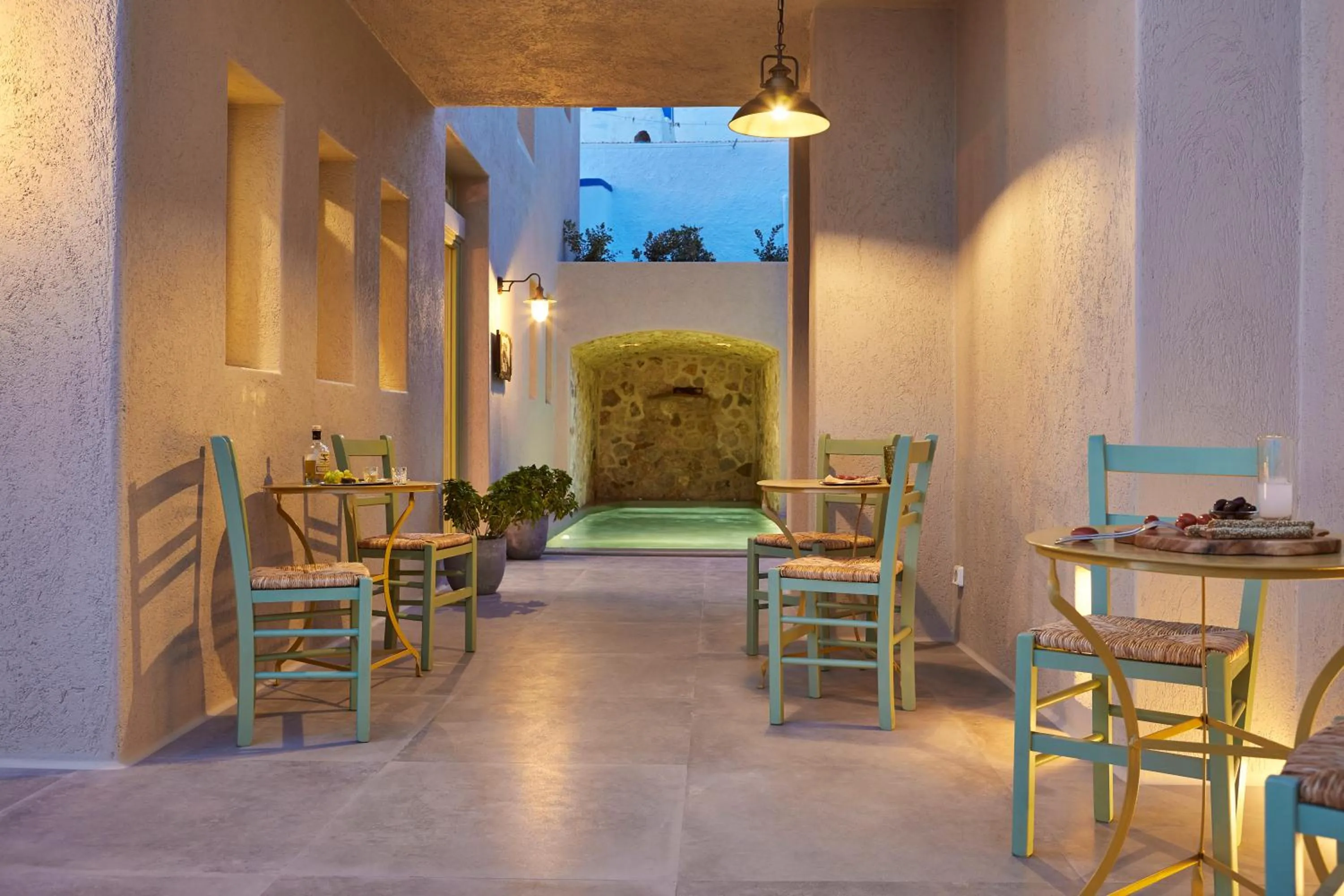 Food and drinks in Aeon Suites - Adults Only