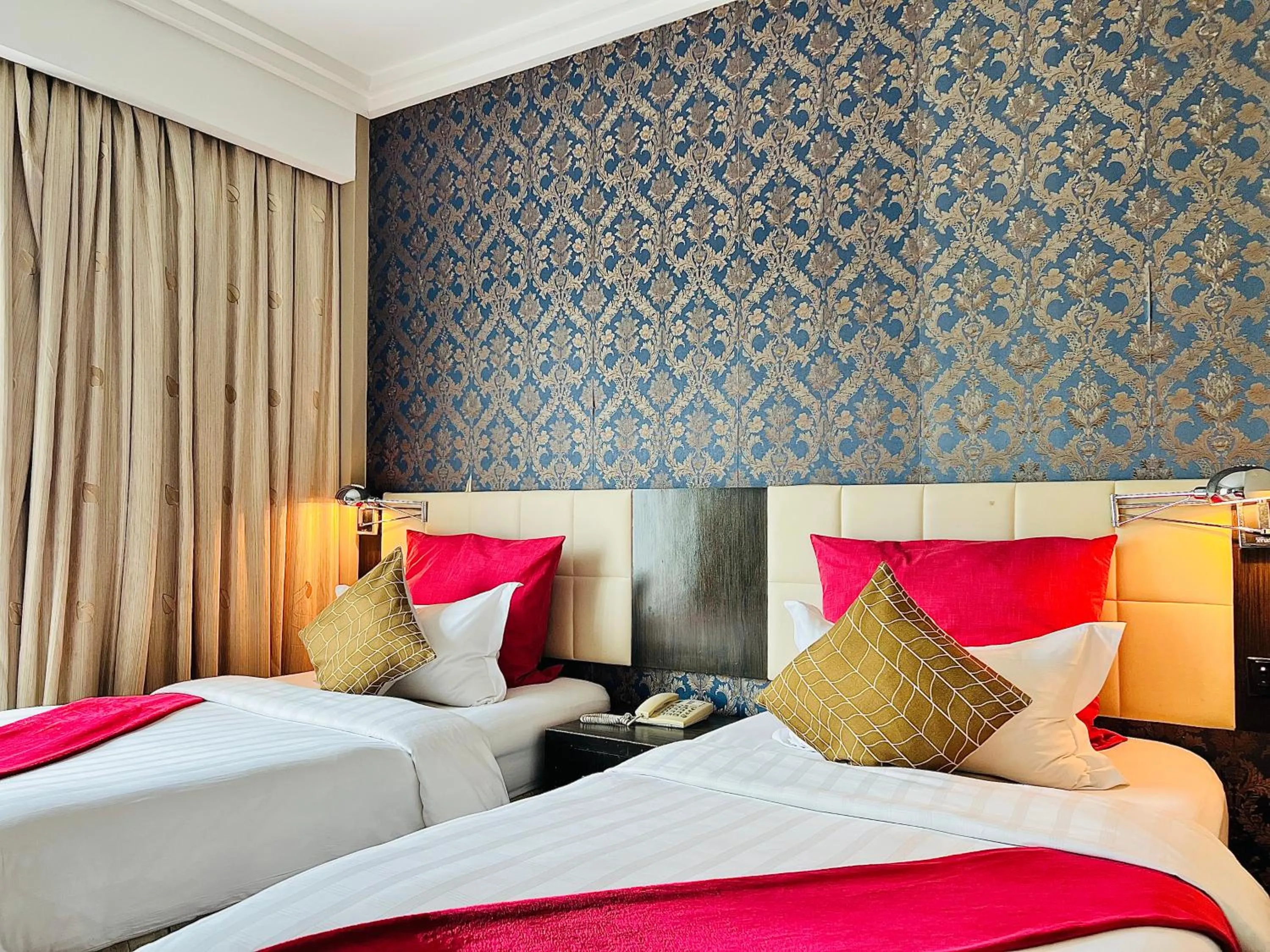 Bed in The Mark's Lodge