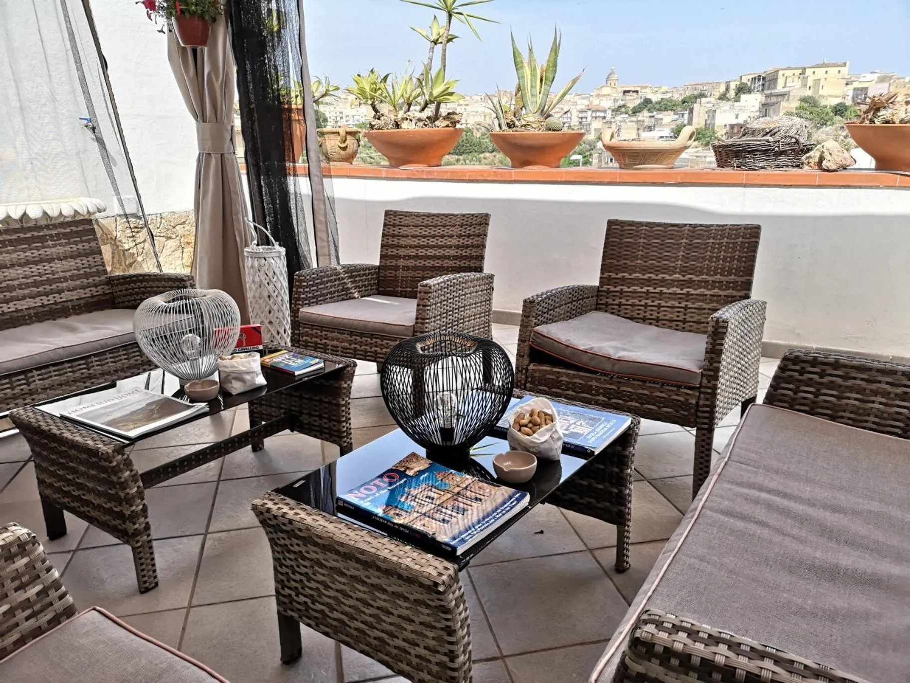 Balcony/Terrace in Villa Ambra B&B