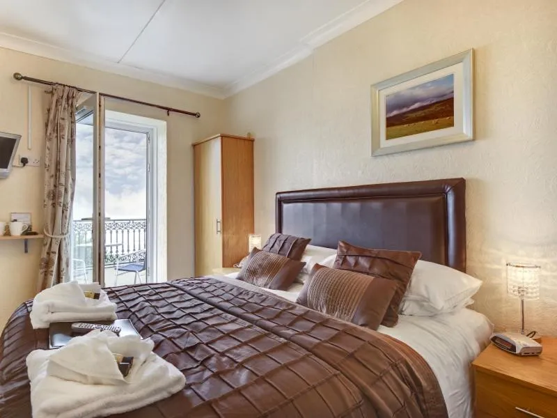 Bedroom, Bed in The Downs, Babbacombe