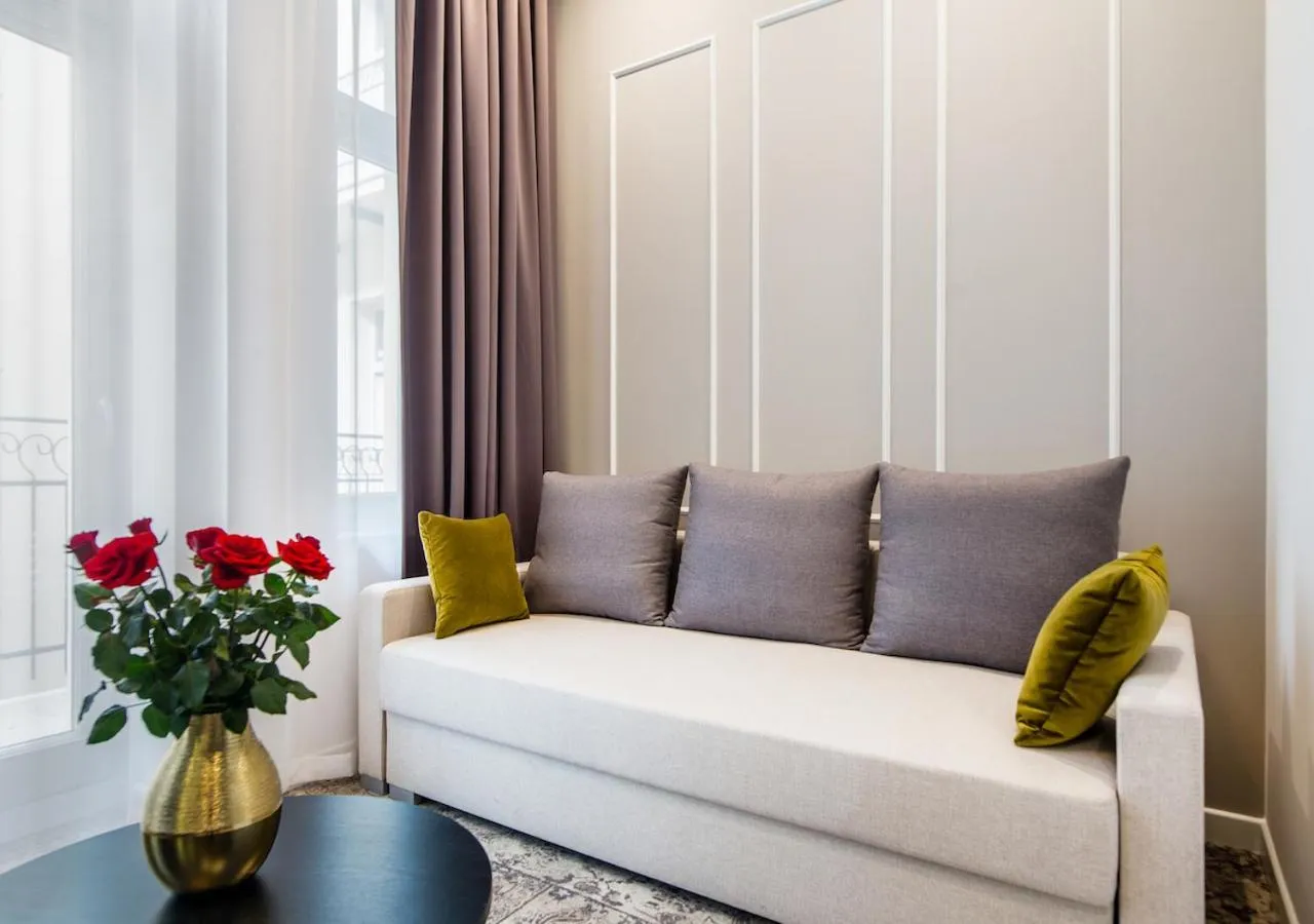 Living room, Bed in Aparthotel Rakowicka Residence